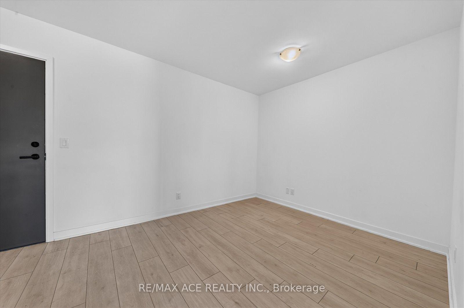 Photo 9 of Unit 515, 2033 Kennedy Road, Scarborough, Agincourt South-Malvern West — HOMEH