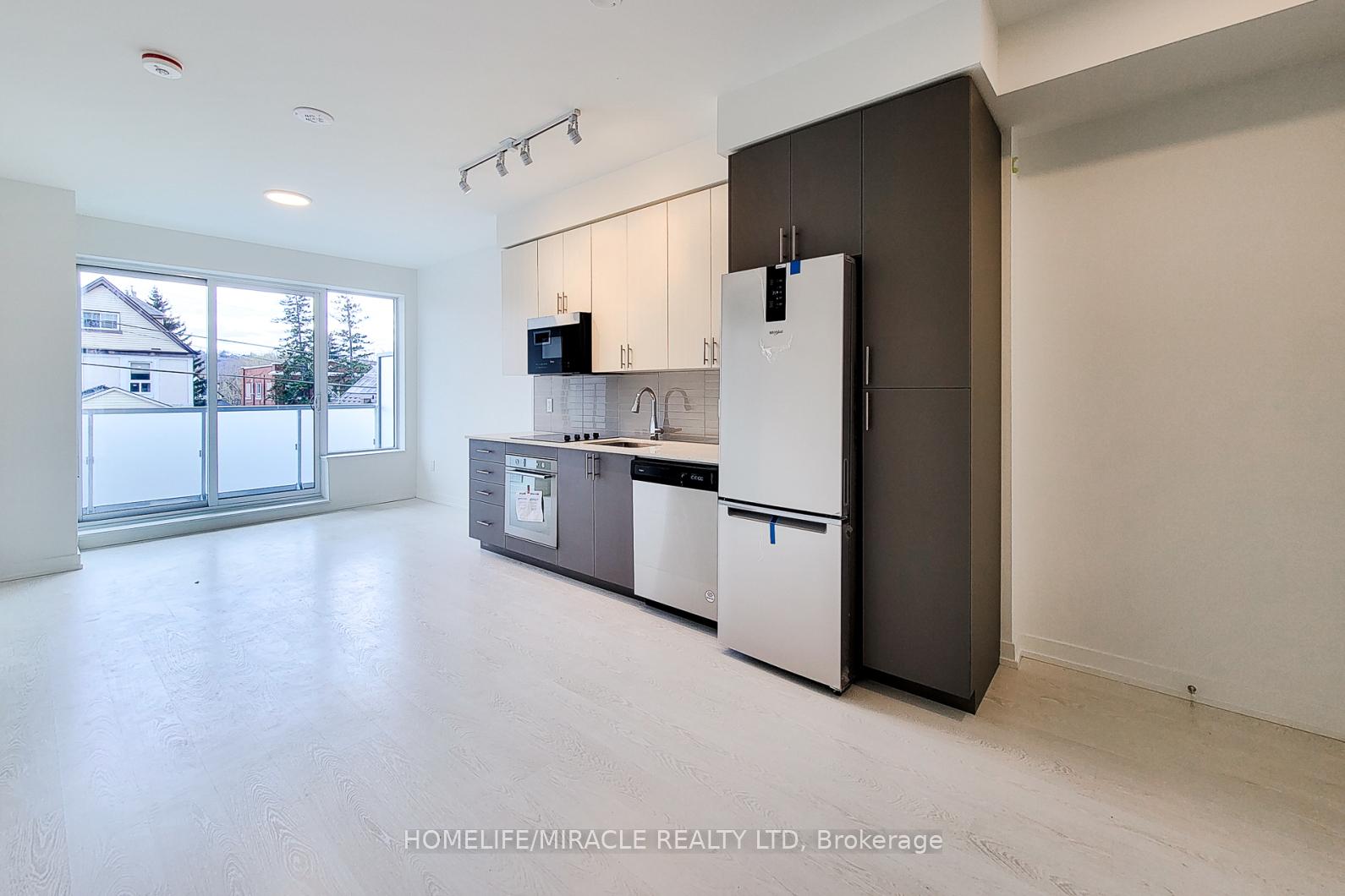Photo 4 of Unit 208, 415 Main Street, Hamilton, Kirkendall — HOMEH