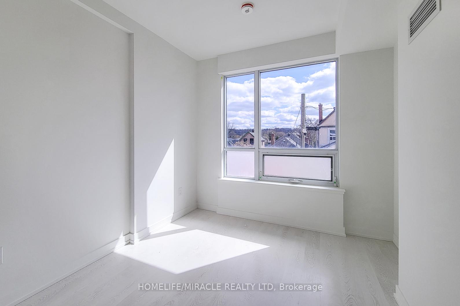 Photo 15 of Unit 208, 415 Main Street, Hamilton, Kirkendall — HOMEH