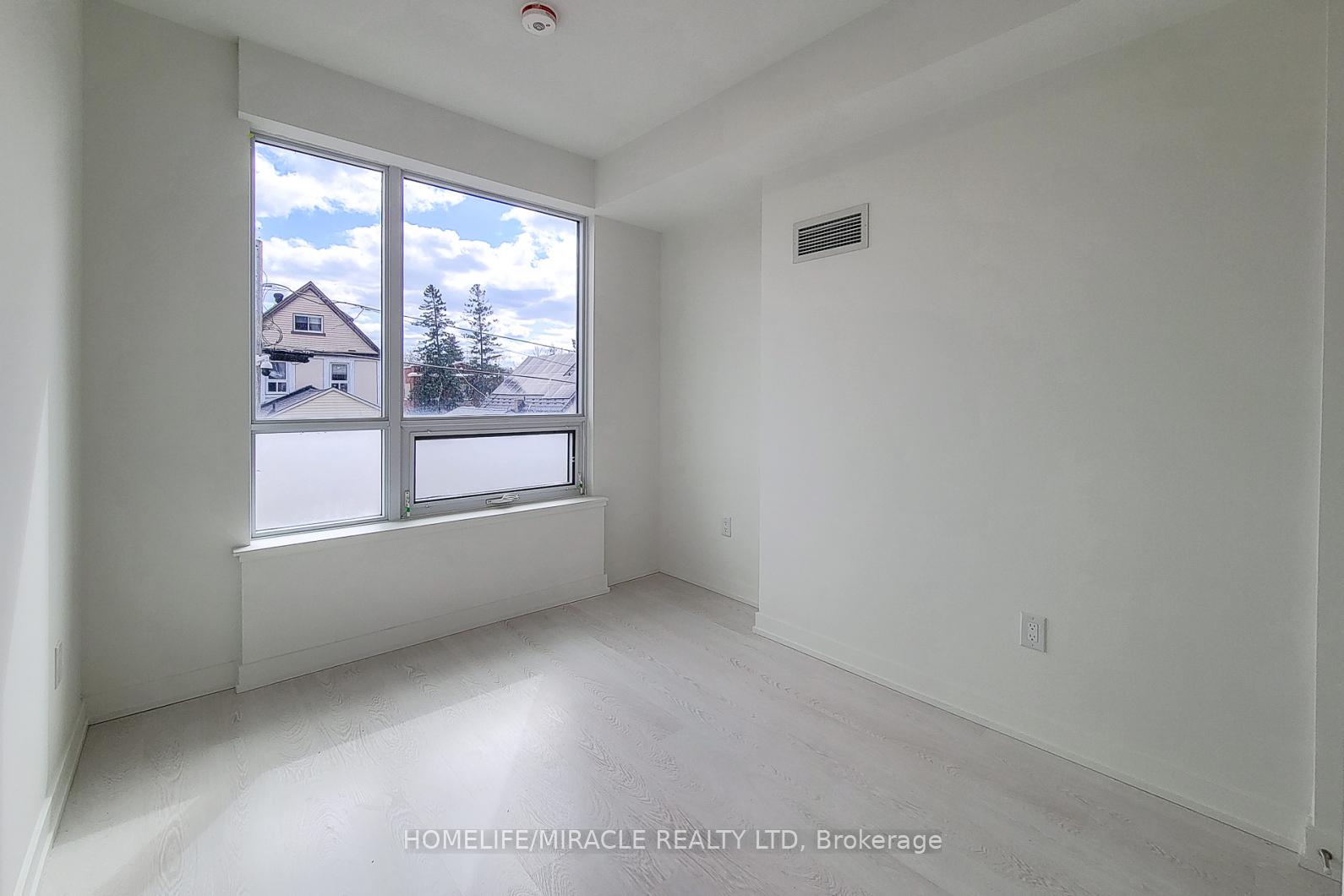 Photo 16 of Unit 208, 415 Main Street, Hamilton, Kirkendall — HOMEH