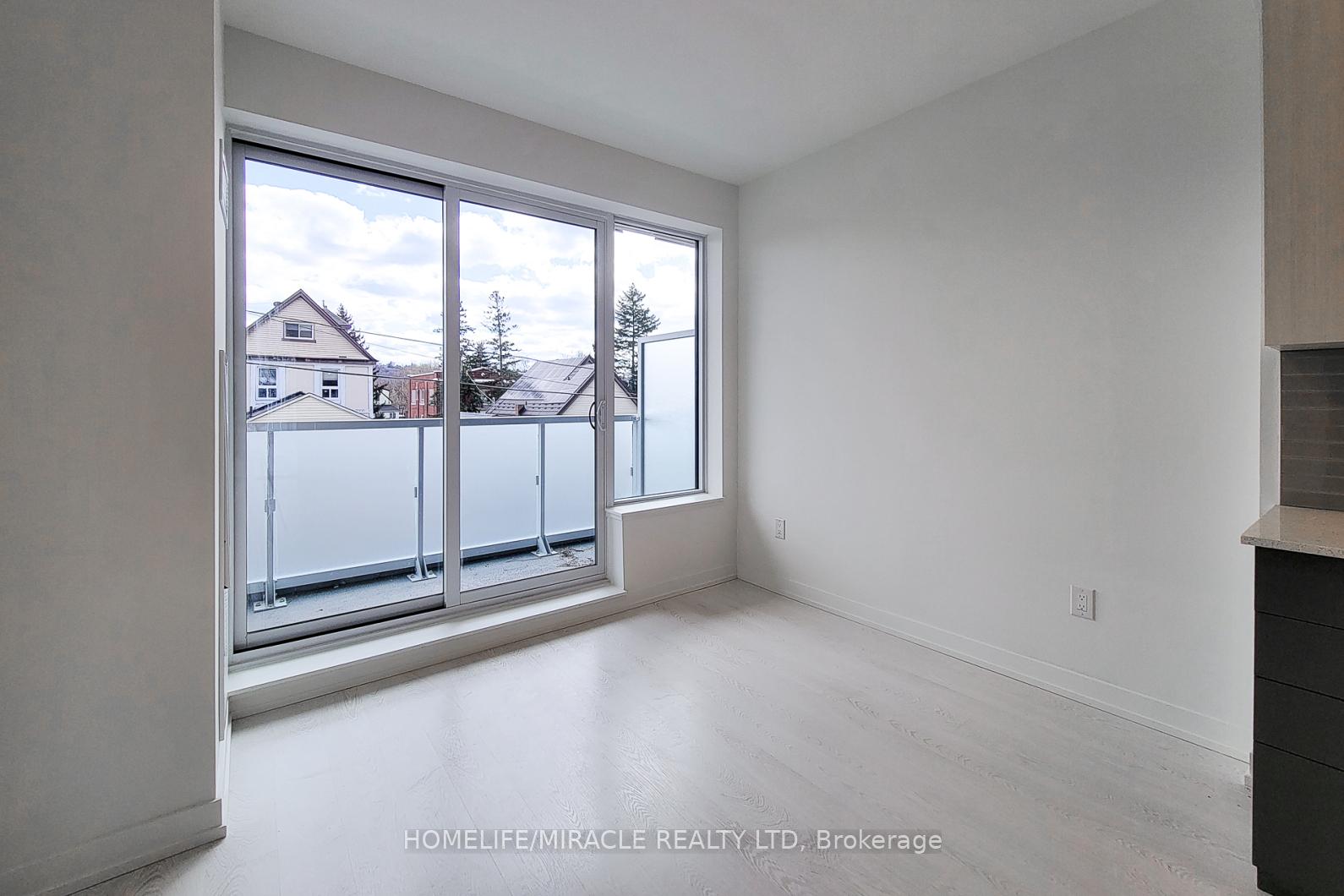 Photo 17 of Unit 208, 415 Main Street, Hamilton, Kirkendall — HOMEH