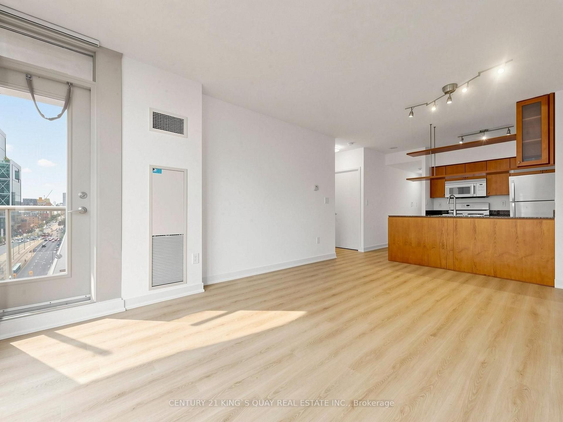 Photo 9 of Unit 1502, 35 Mariner Terrace, Toronto, Waterfront Communities — HOMEH