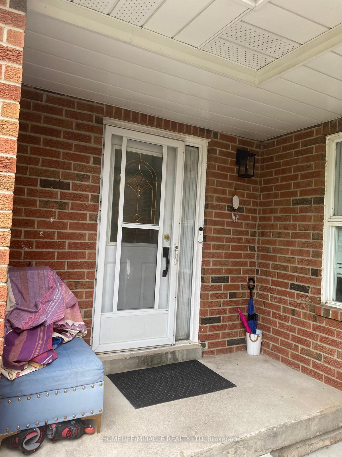 Photo 2 of 33 McGraw Avenue, Brampton, Bram West — HOMEH