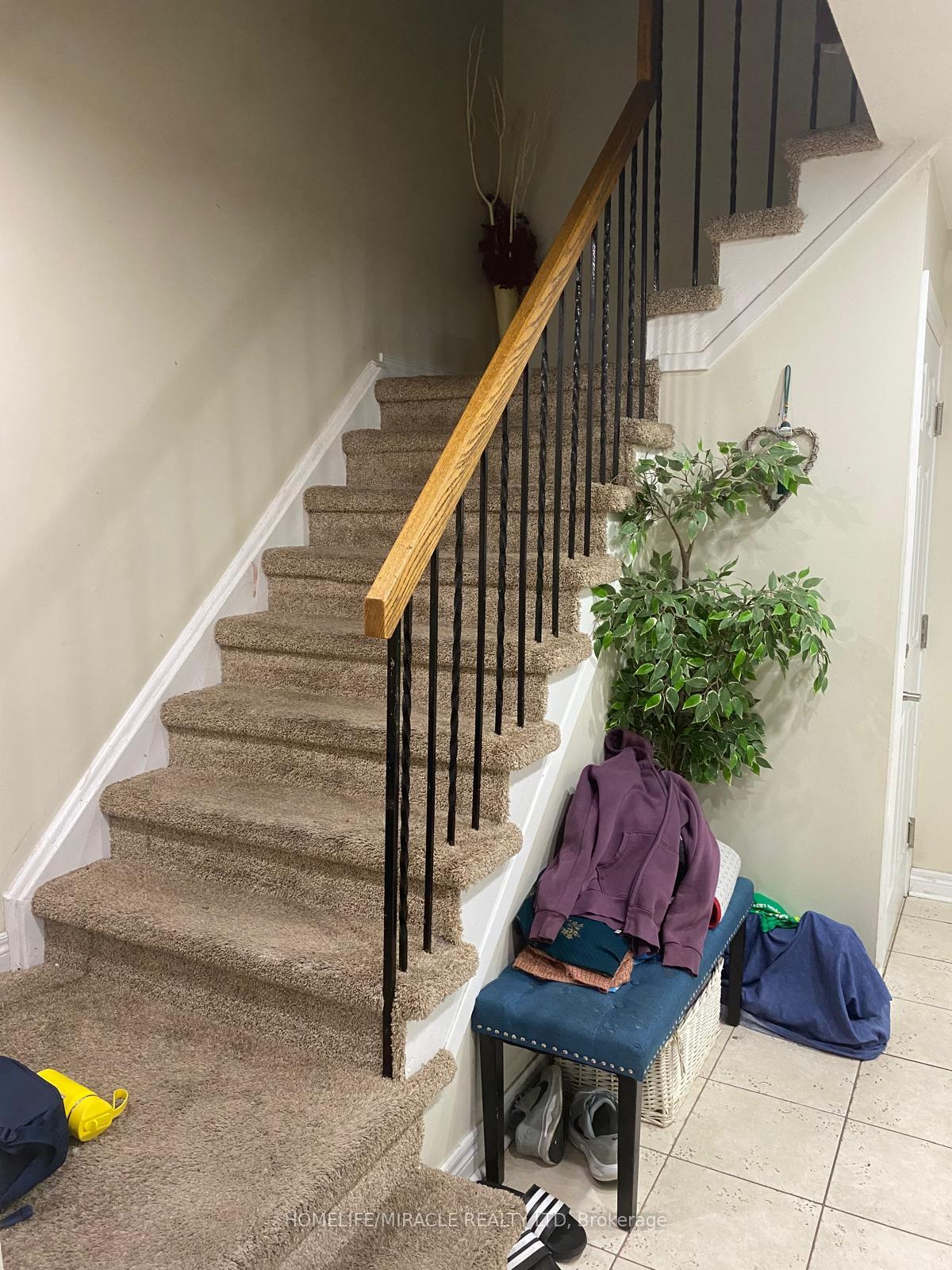 Photo 13 of 33 McGraw Avenue, Brampton, Bram West — HOMEH