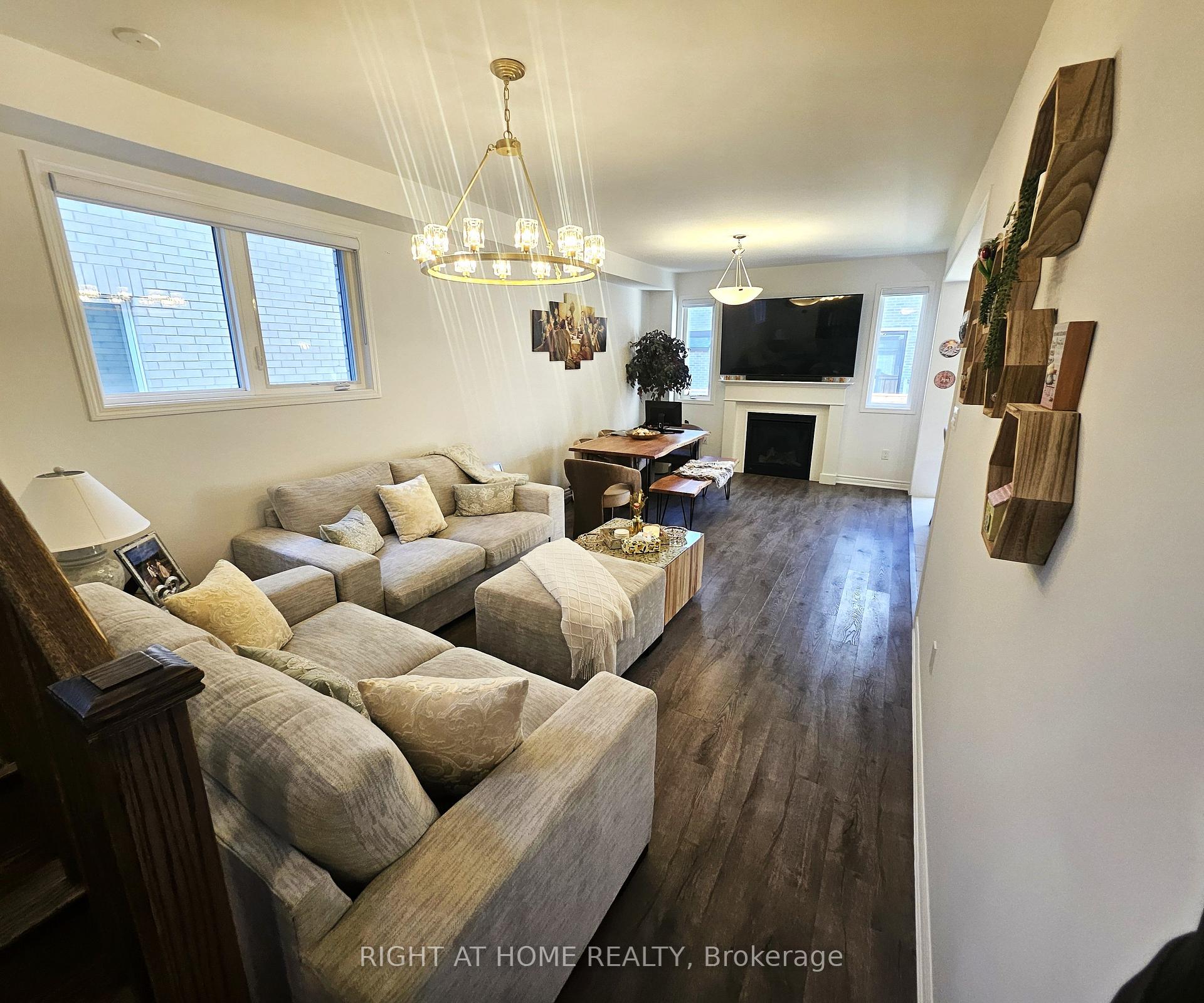 Photo 11 of 297 Starflower Place, Milton, Walker — HOMEH