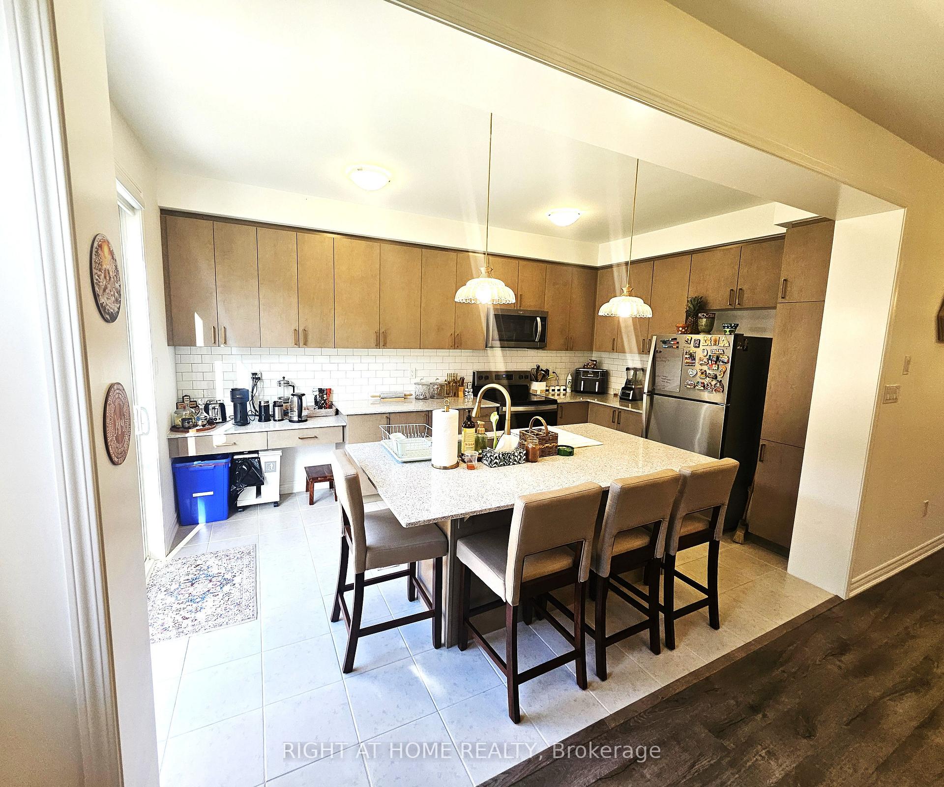 Photo 13 of 297 Starflower Place, Milton, Walker — HOMEH