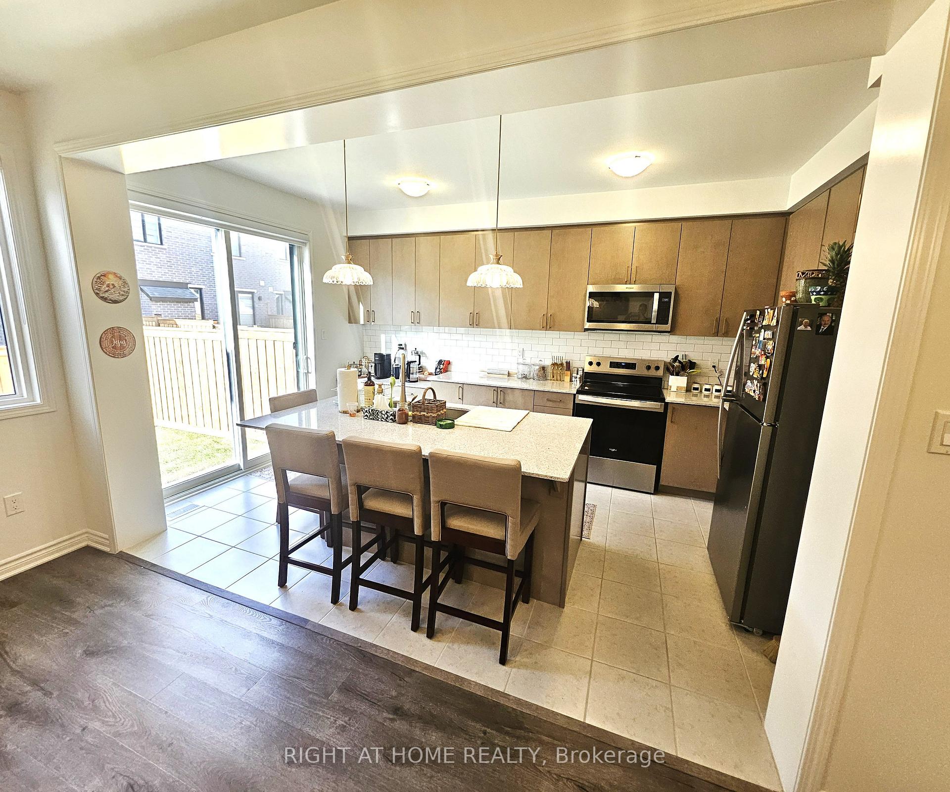 Photo 14 of 297 Starflower Place, Milton, Walker — HOMEH