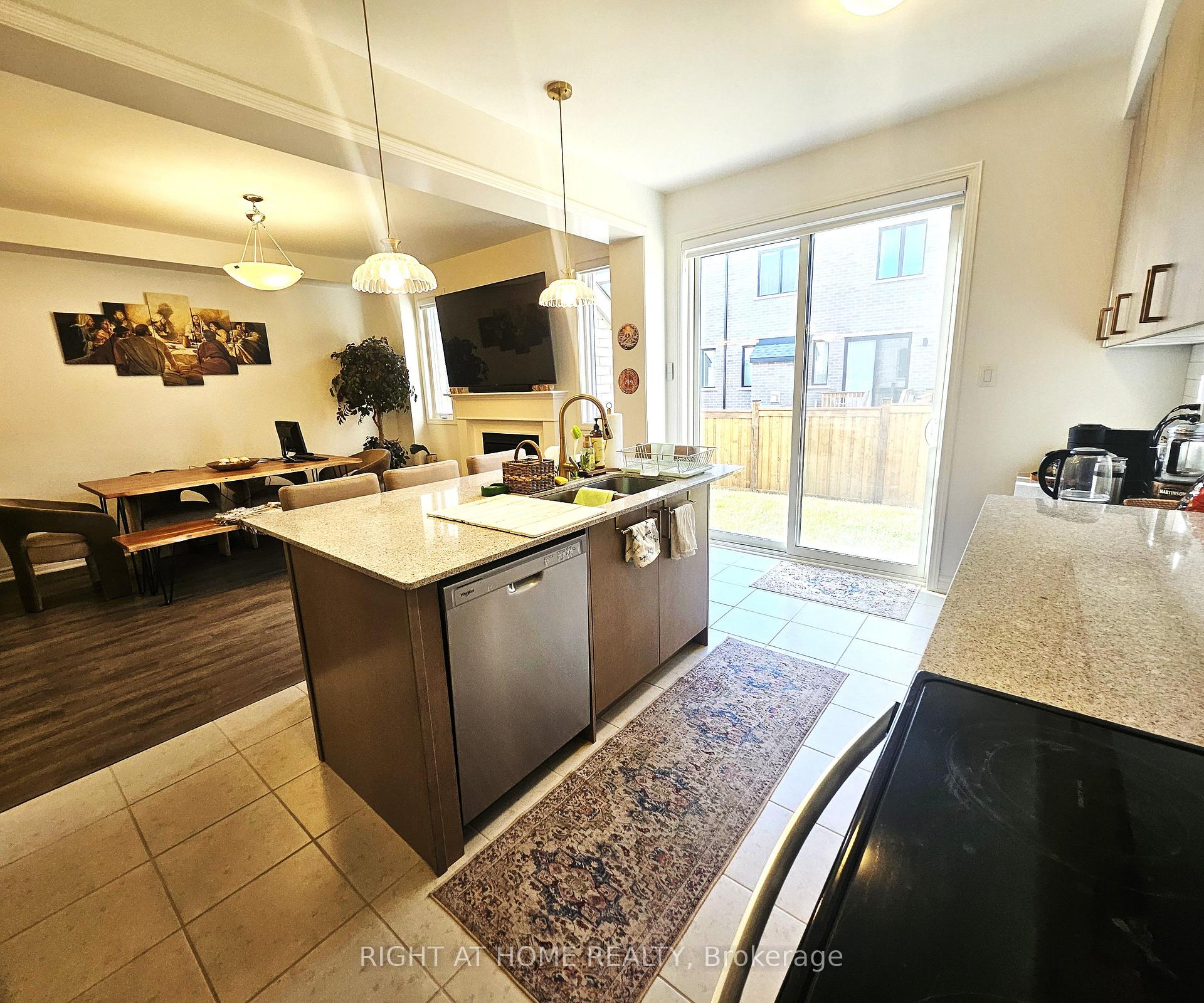 Photo 15 of 297 Starflower Place, Milton, Walker — HOMEH