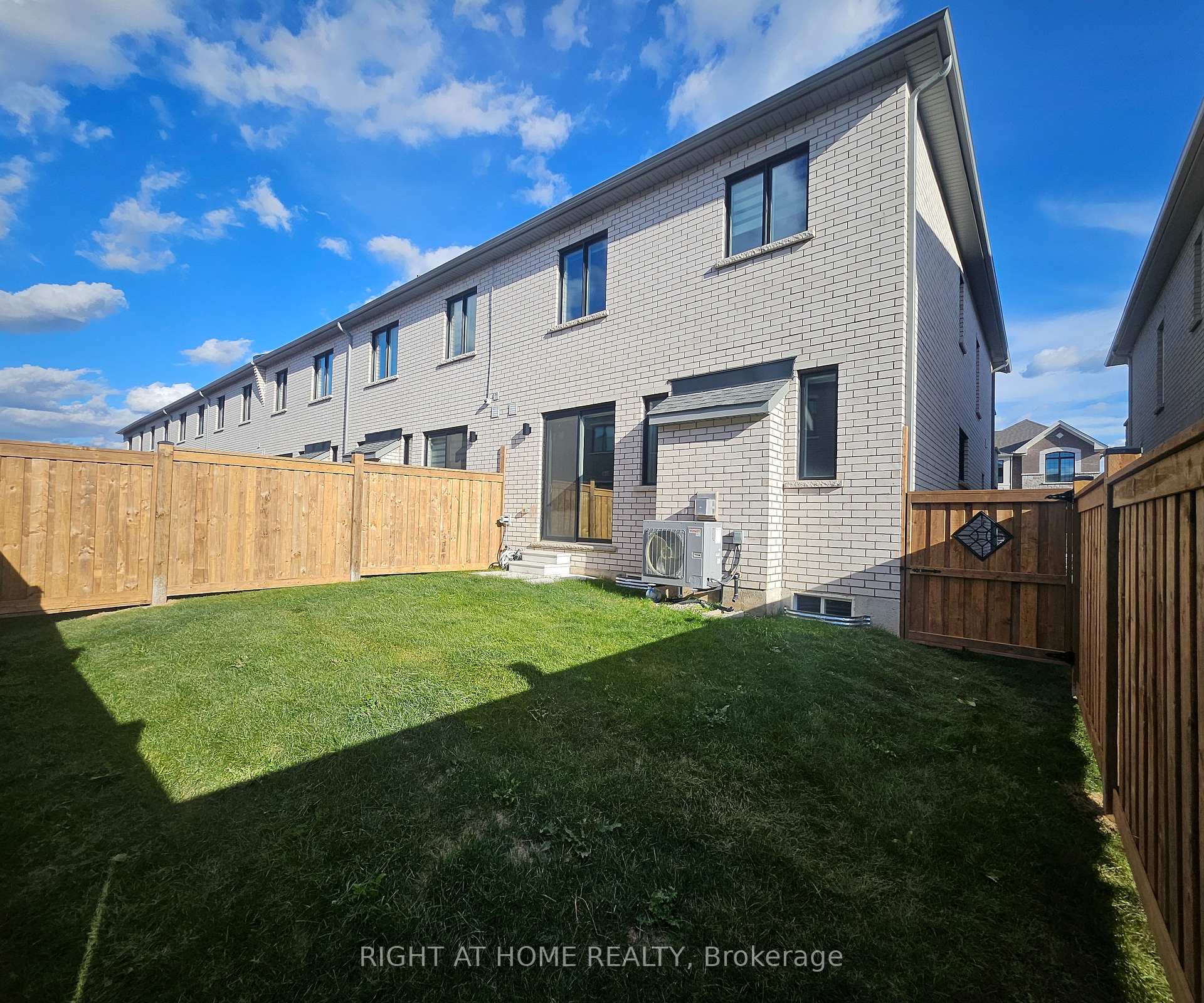 Photo 35 of 297 Starflower Place, Milton, Walker — HOMEH