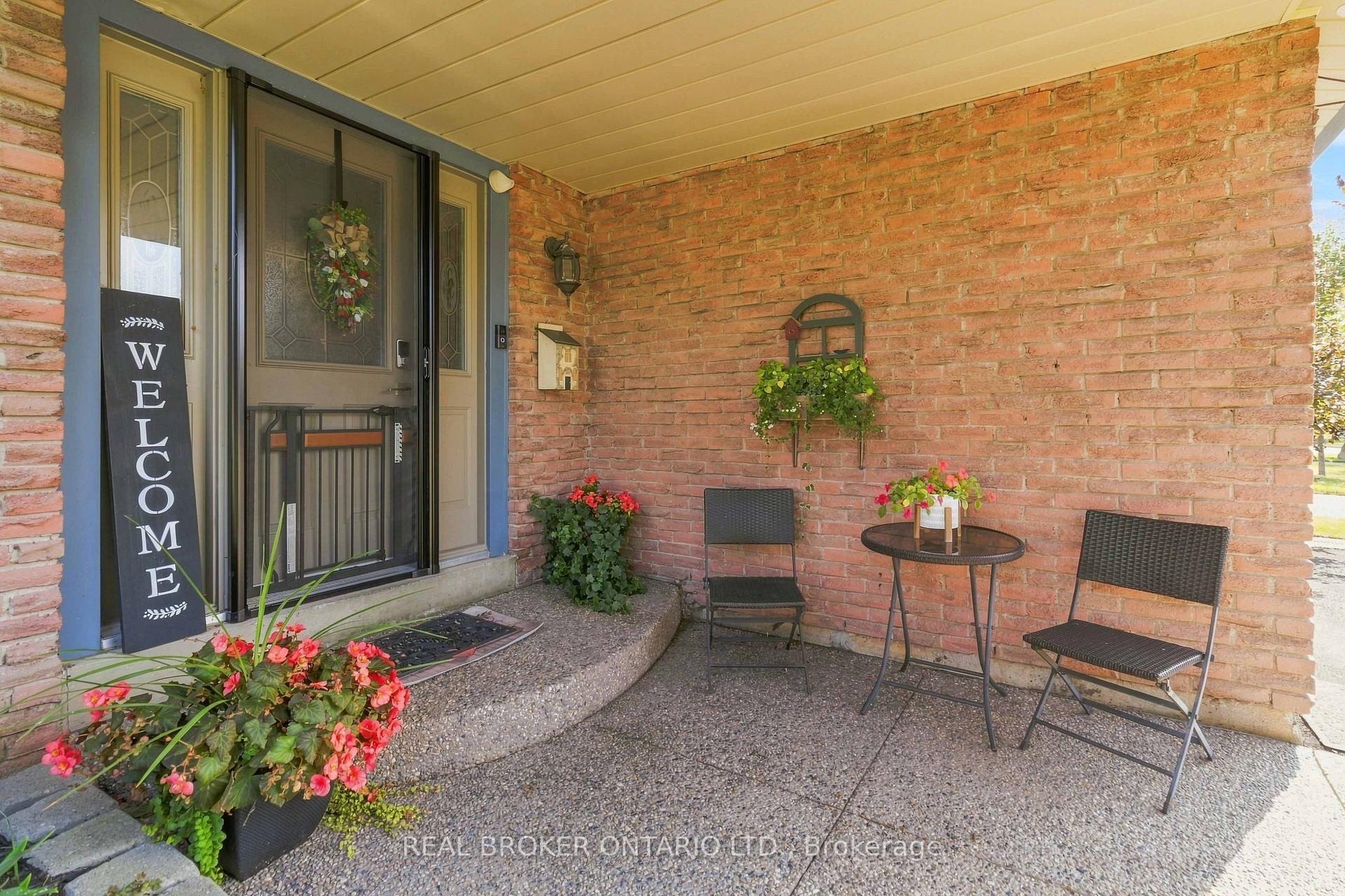 Photo 5 of 608 Woodward Avenue, Milton, Dorset Park — HOMEH