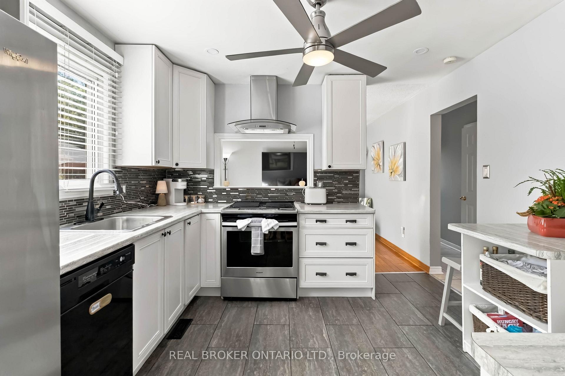 Photo 14 of 608 Woodward Avenue, Milton, Dorset Park — HOMEH