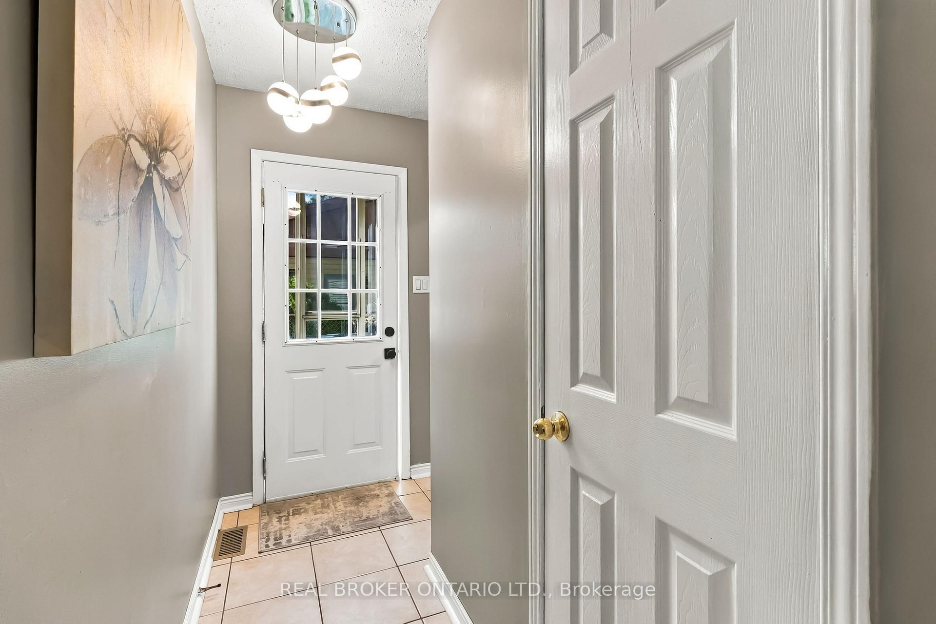 Photo 19 of 608 Woodward Avenue, Milton, Dorset Park — HOMEH