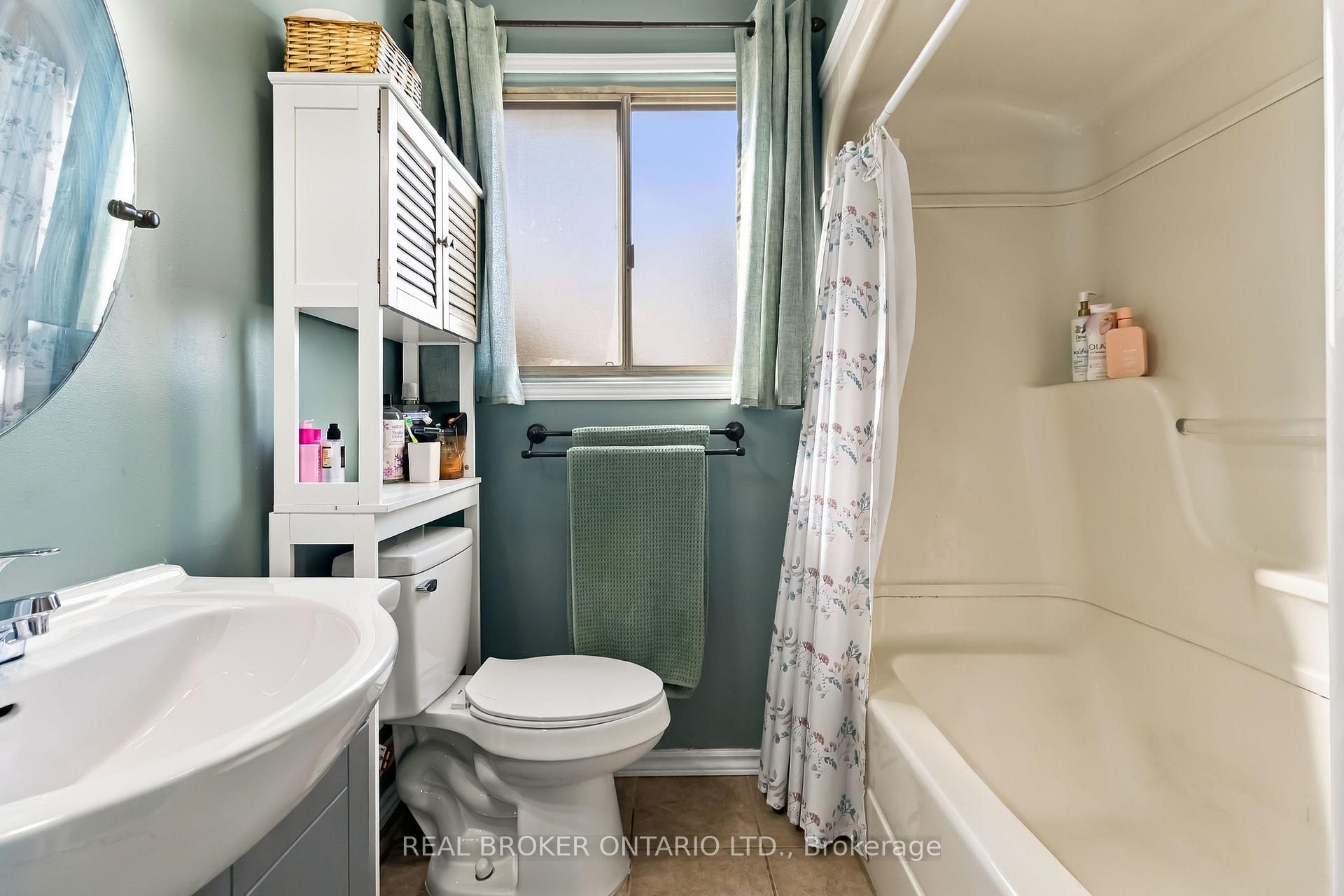 Photo 23 of 608 Woodward Avenue, Milton, Dorset Park — HOMEH