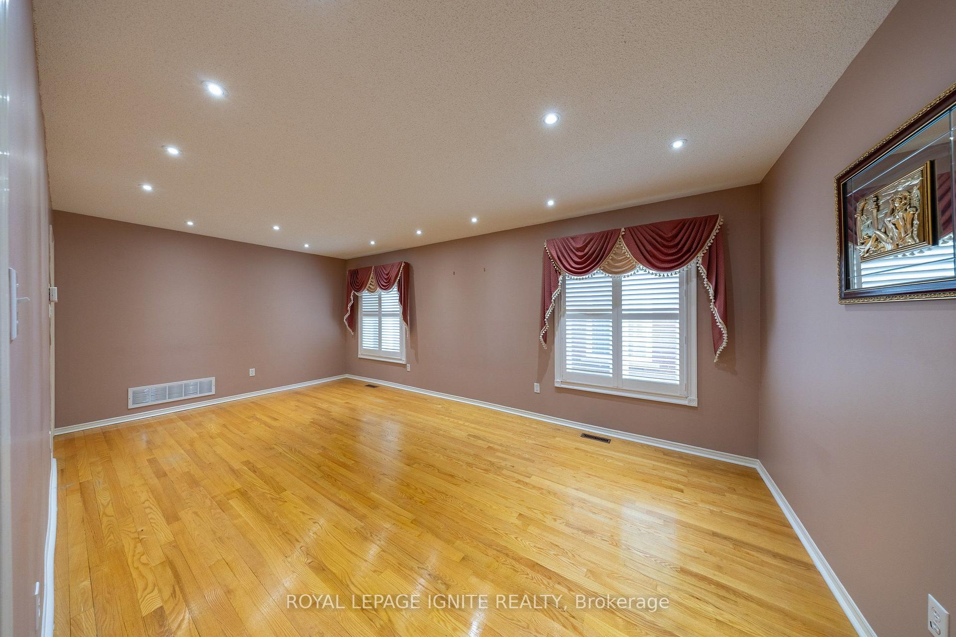 Photo 5 of 5 Kruger Road, Markham, Middlefield — HOMEH