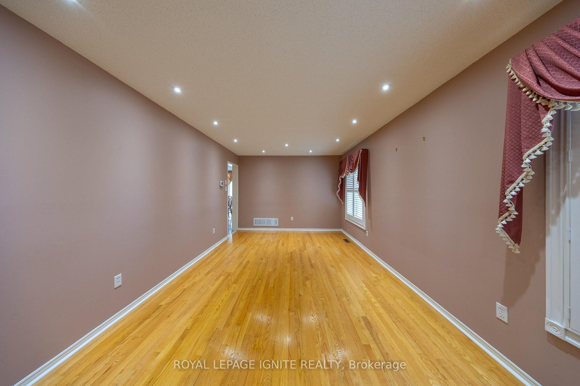 Photo 6 of 5 Kruger Road, Markham, Middlefield — HOMEH