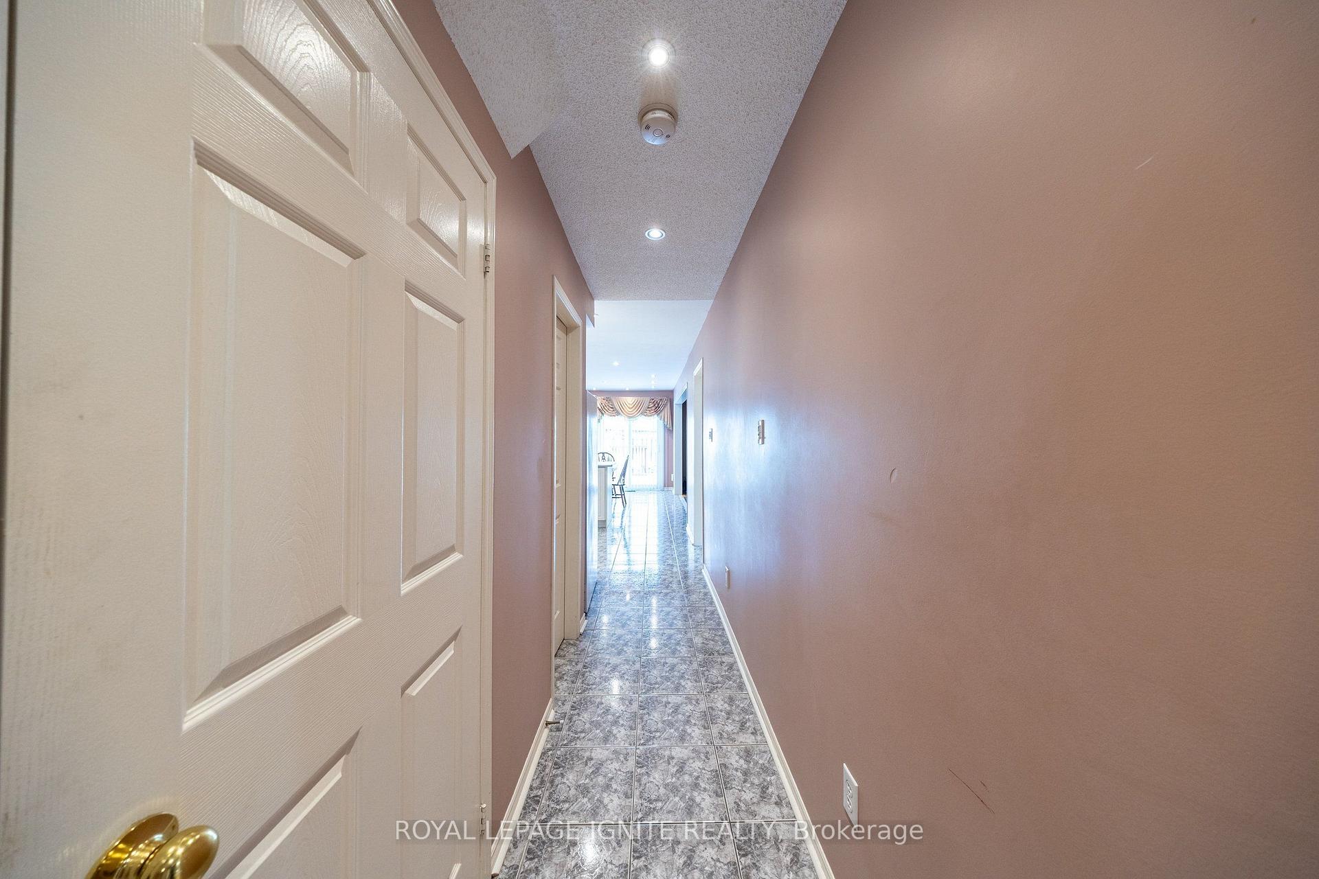 Photo 8 of 5 Kruger Road, Markham, Middlefield — HOMEH