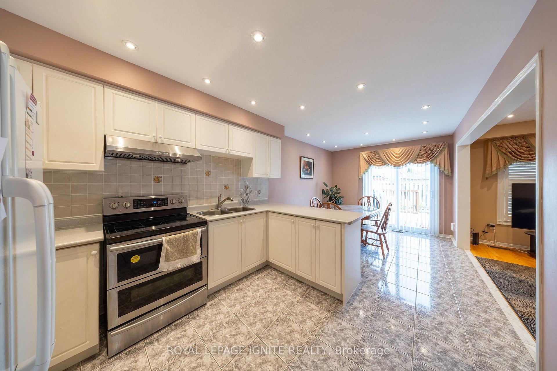 Photo 11 of 5 Kruger Road, Markham, Middlefield — HOMEH