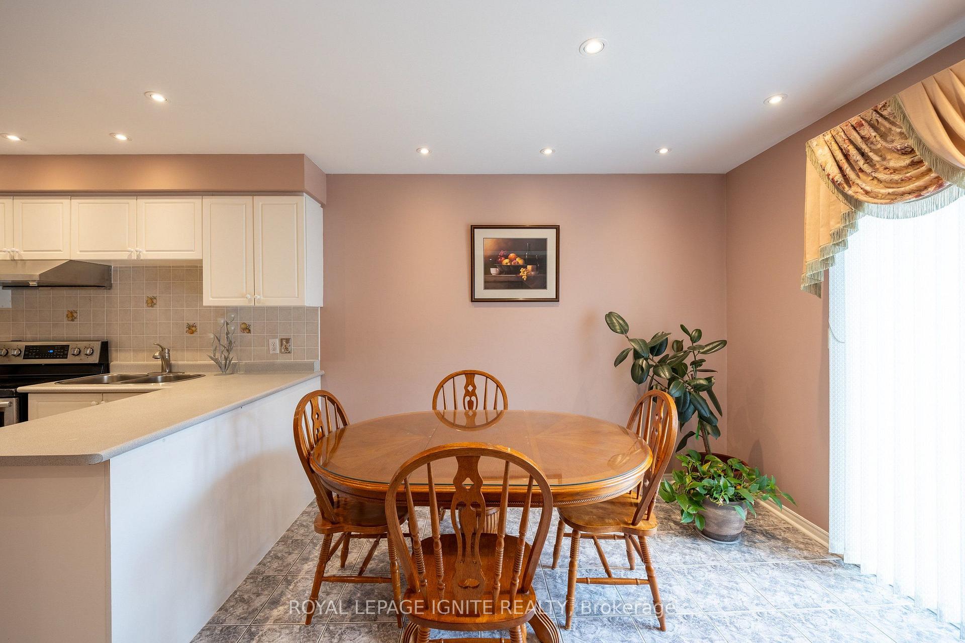 Photo 12 of 5 Kruger Road, Markham, Middlefield — HOMEH