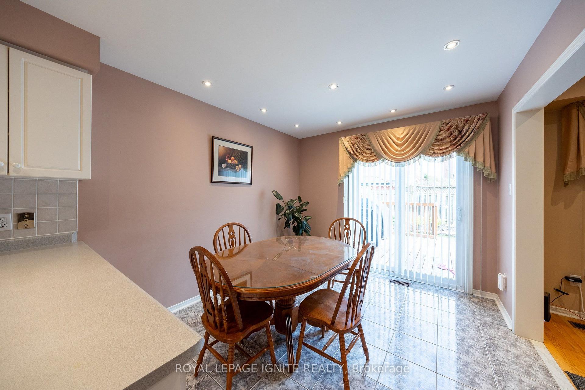 Photo 13 of 5 Kruger Road, Markham, Middlefield — HOMEH