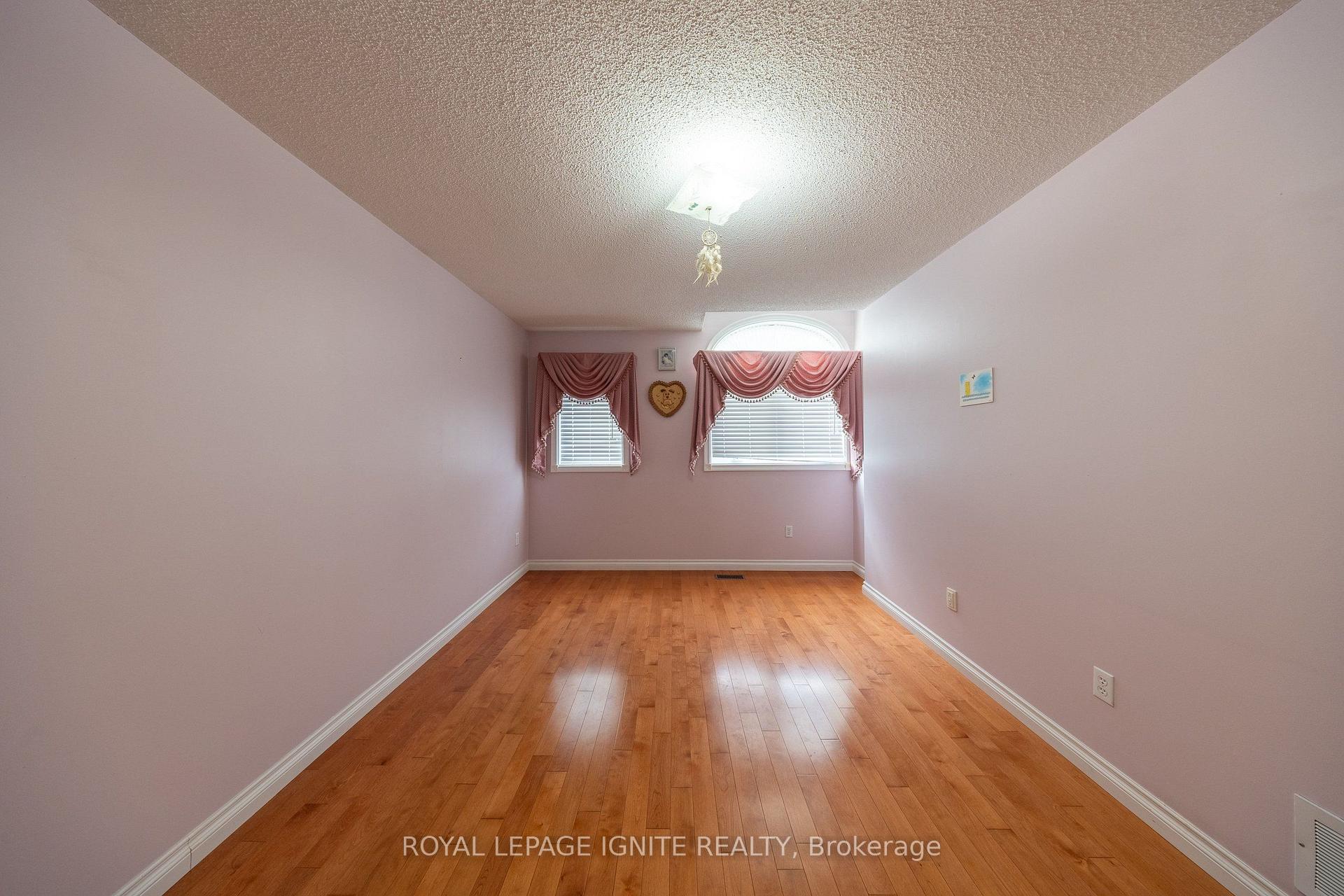 Photo 18 of 5 Kruger Road, Markham, Middlefield — HOMEH