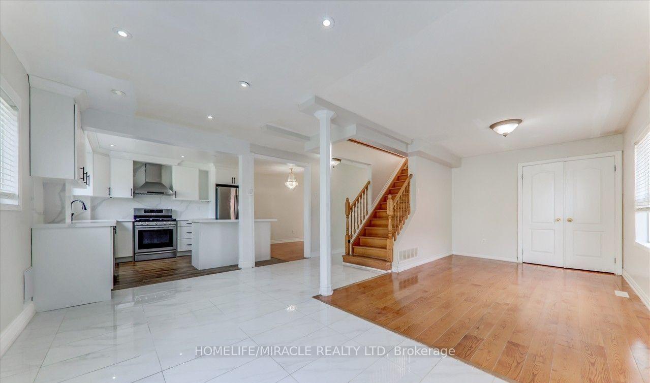 Photo 10 of 78 Castlehill Road, Brampton, Northwood Park — HOMEH