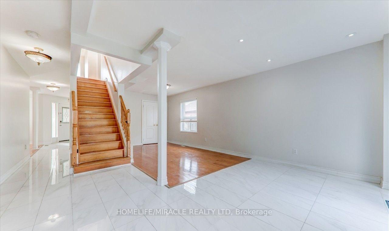 Photo 12 of 78 Castlehill Road, Brampton, Northwood Park — HOMEH