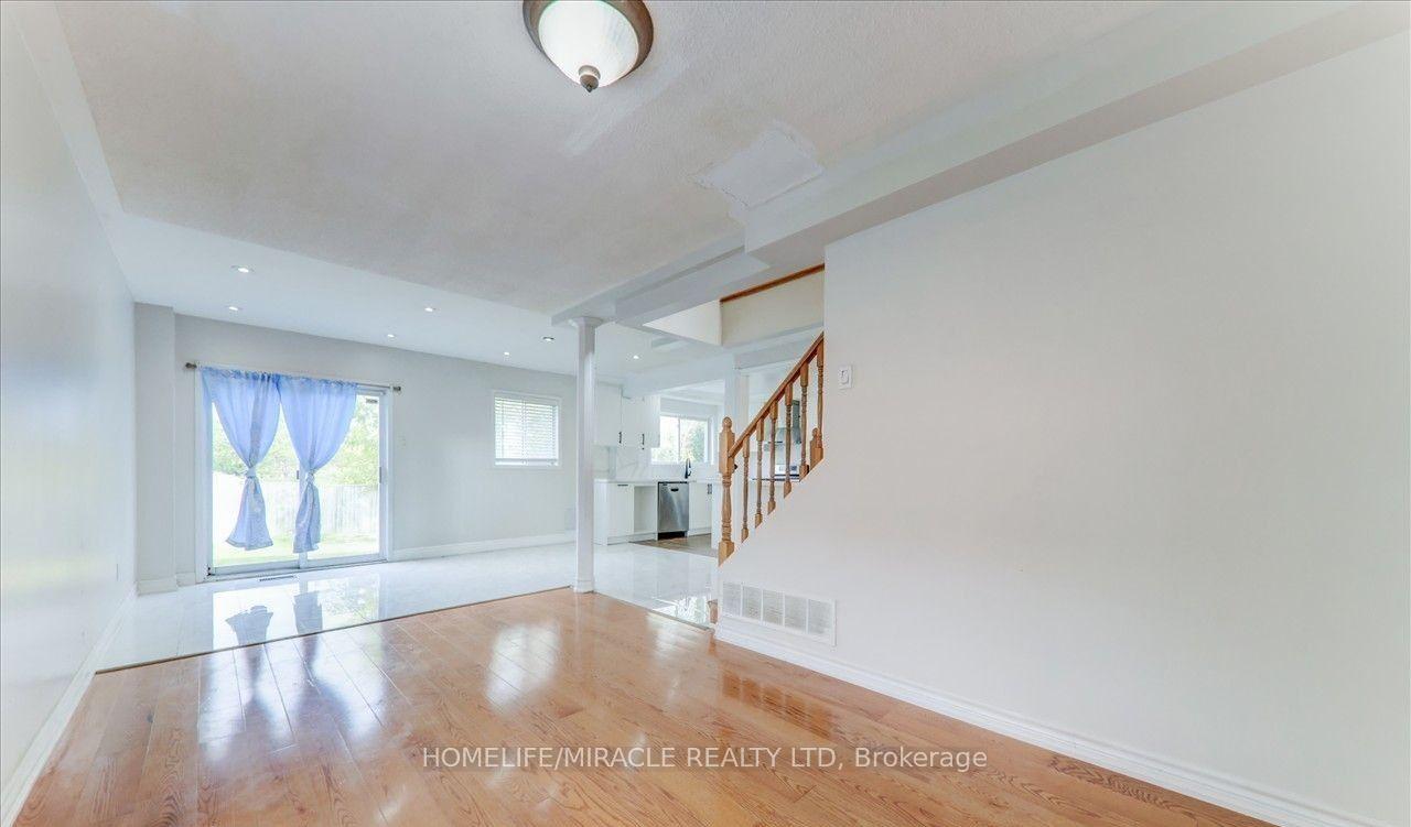 Photo 14 of 78 Castlehill Road, Brampton, Northwood Park — HOMEH