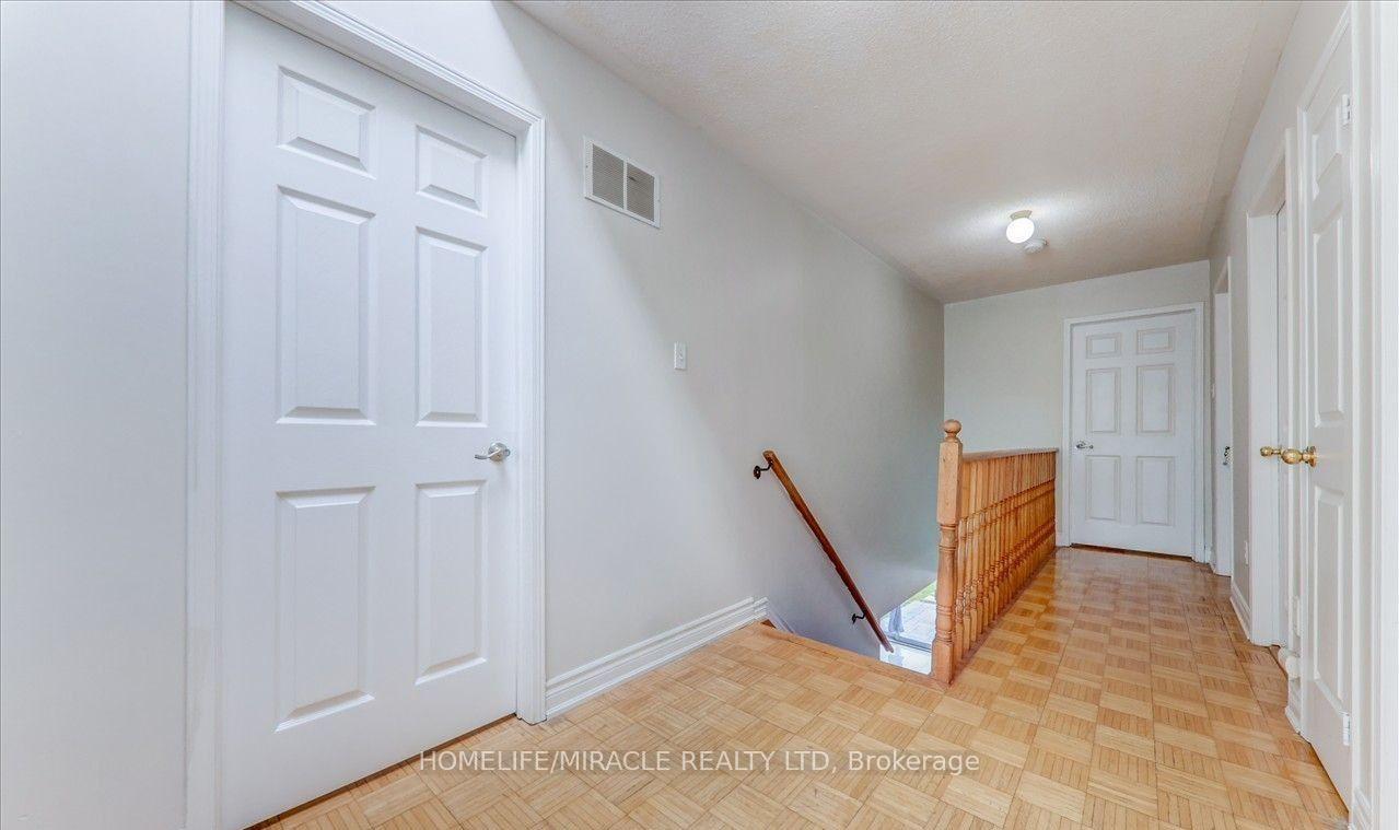 Photo 16 of 78 Castlehill Road, Brampton, Northwood Park — HOMEH