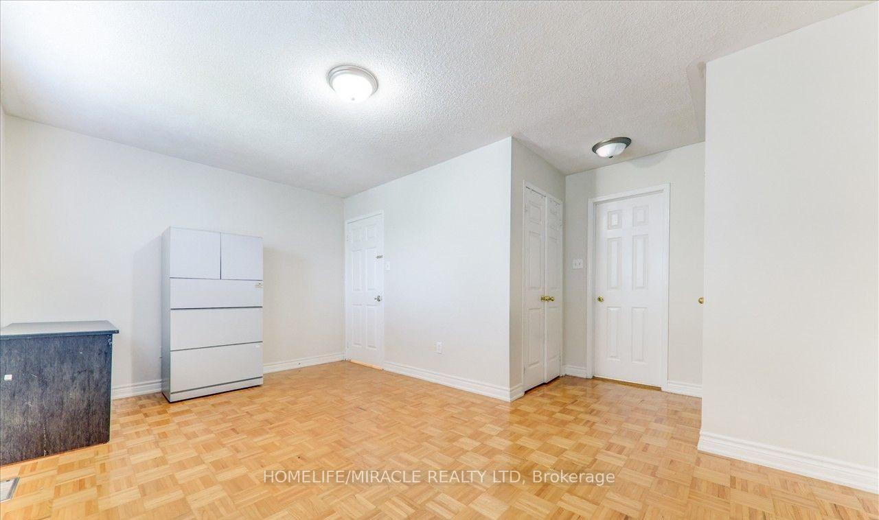 Photo 18 of 78 Castlehill Road, Brampton, Northwood Park — HOMEH