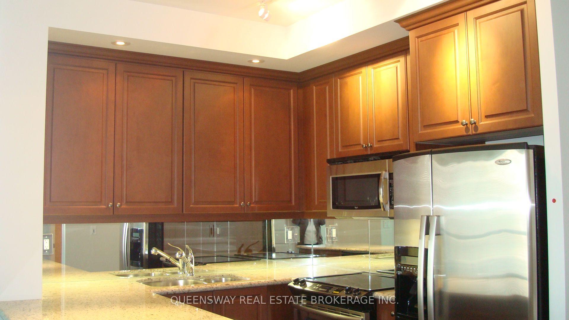 Photo 5 of Unit 401, 628 Fleet Street, Toronto, Niagara — HOMEH