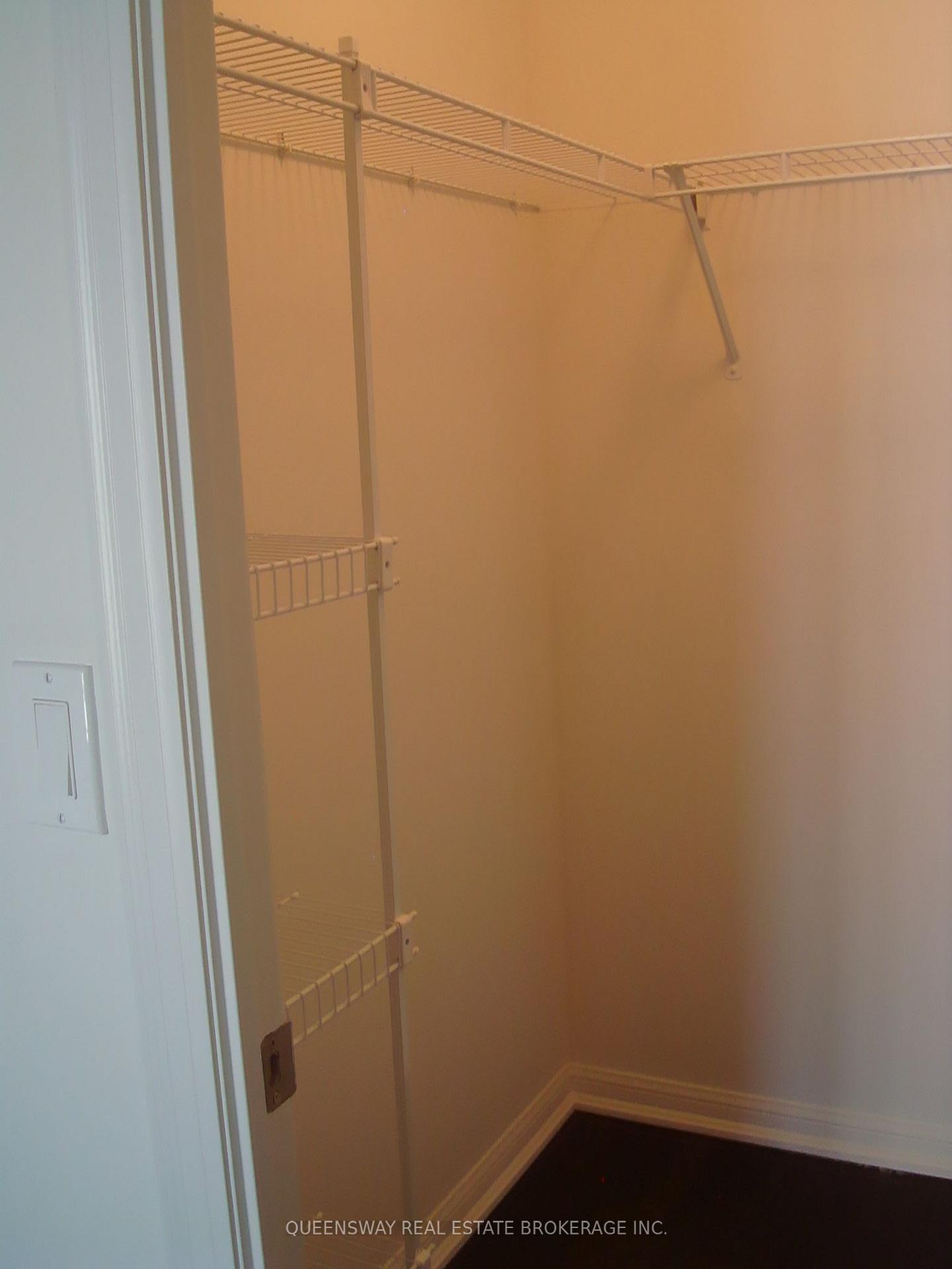 Photo 10 of Unit 401, 628 Fleet Street, Toronto, Niagara — HOMEH