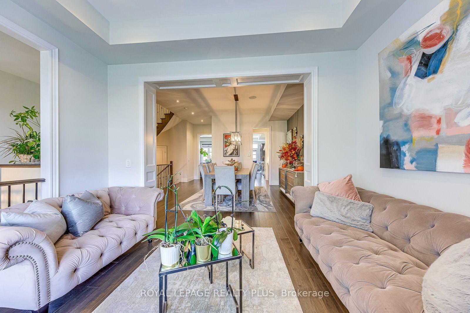Photo 5 of 221 Hanover Street, Oakville, West — HOMEH