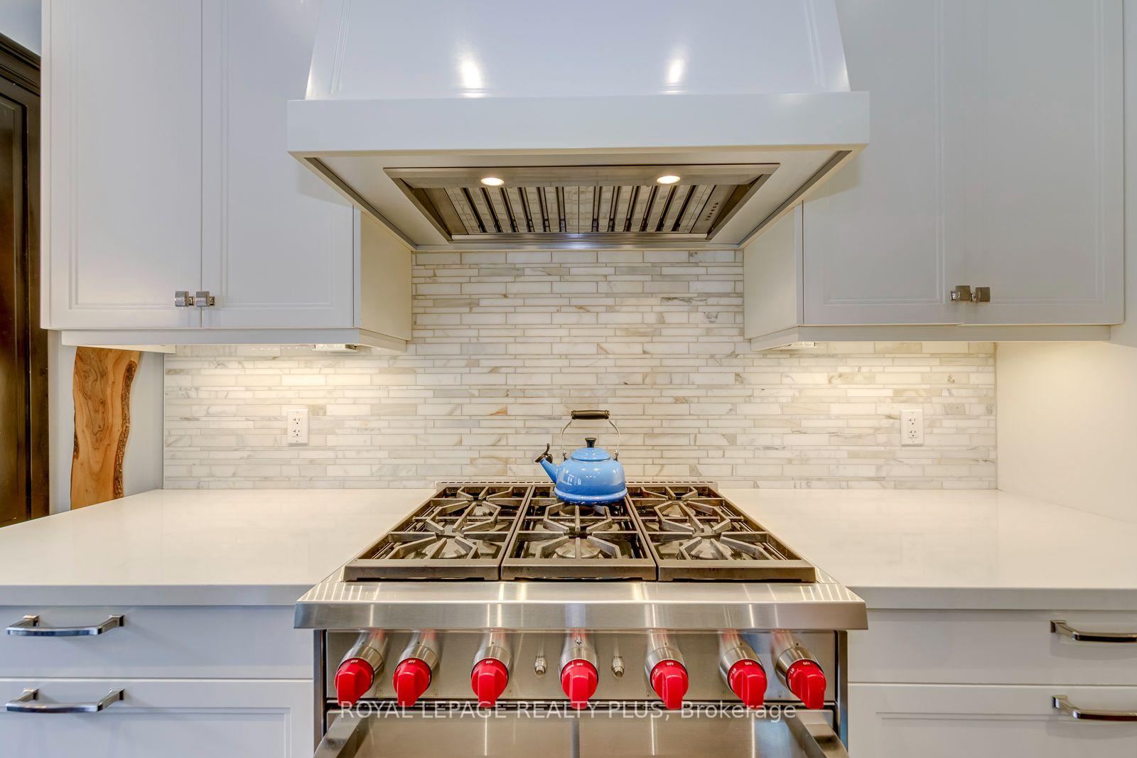 Photo 13 of 221 Hanover Street, Oakville, West — HOMEH