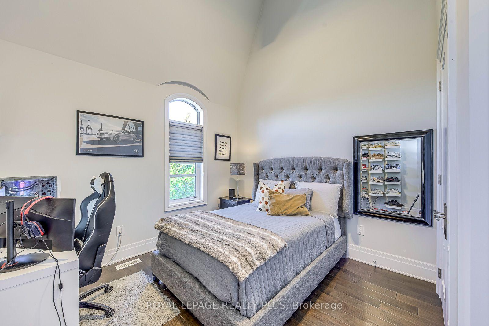 Photo 30 of 221 Hanover Street, Oakville, West — HOMEH