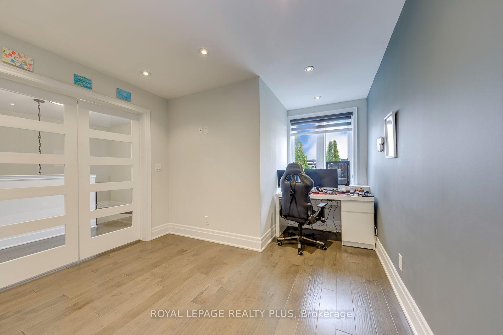 Photo 37 of 221 Hanover Street, Oakville, West — HOMEH