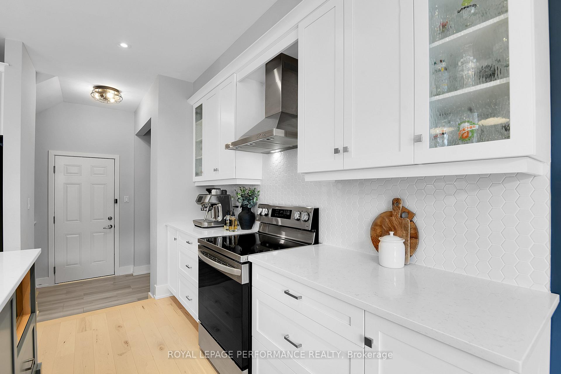 Photo 10 of 56 Pelham Crescent, Ottawa, Goulbourn Twp From Franktown Rd/South To Rideau — HOMEH