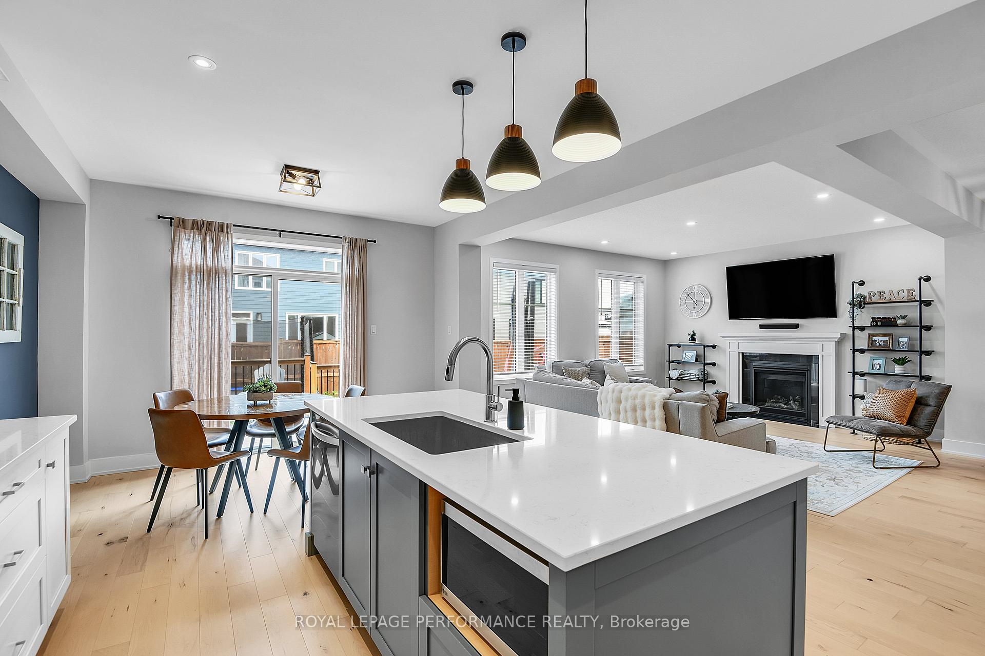 Photo 11 of 56 Pelham Crescent, Ottawa, Goulbourn Twp From Franktown Rd/South To Rideau — HOMEH