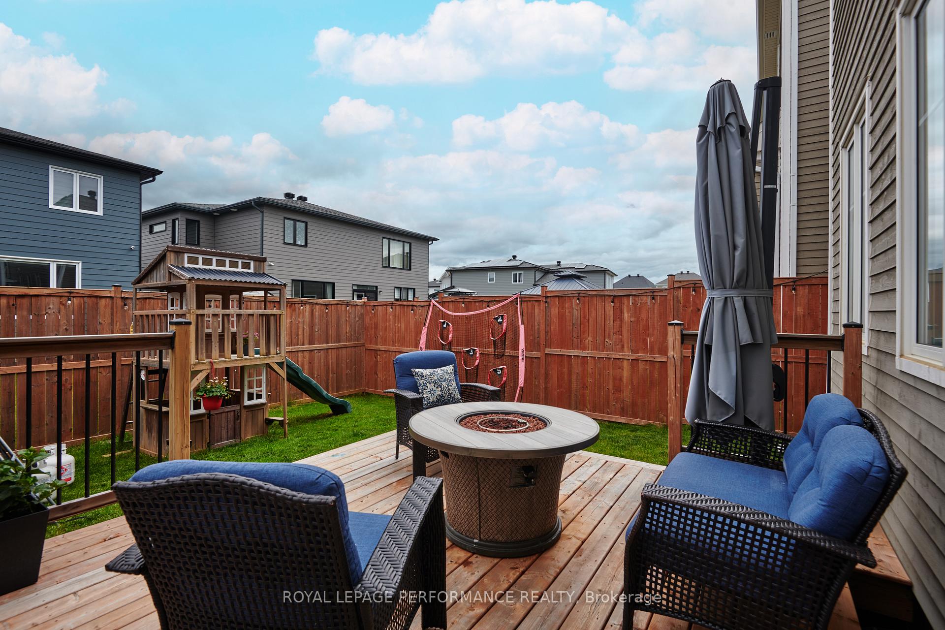 Photo 31 of 56 Pelham Crescent, Ottawa, Goulbourn Twp From Franktown Rd/South To Rideau — HOMEH