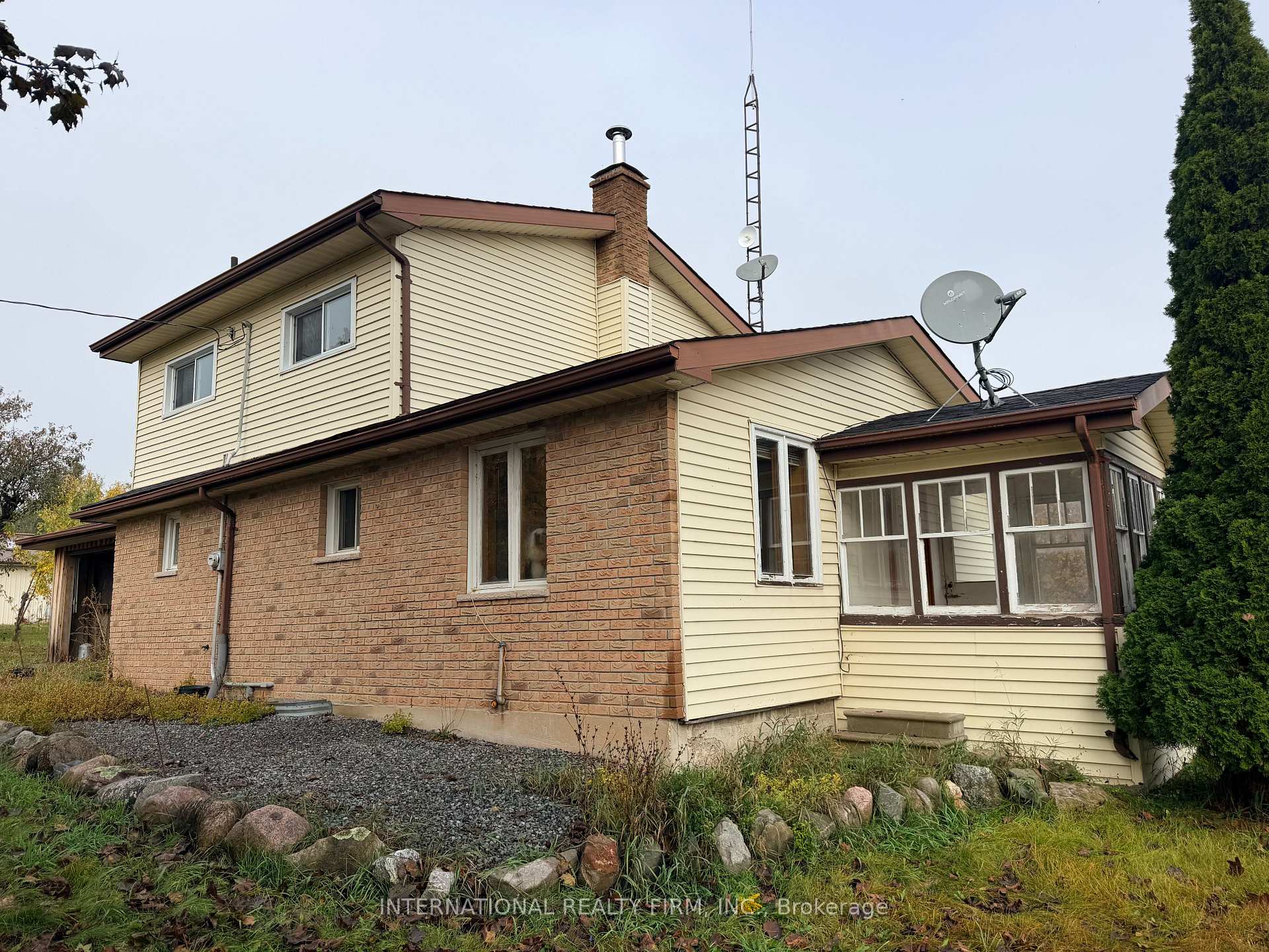 Photo of 420 County Rd #35, R.R. #1