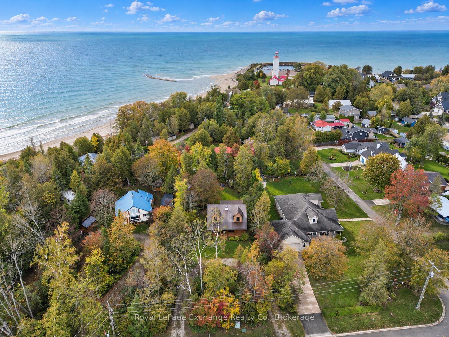 Photo 18 of 247 Huron Road, Huron-Kinloss — HOMEH