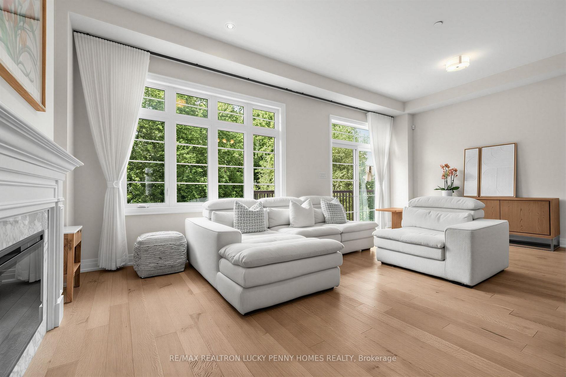 Photo 4 of 82 West Village Lane, Markham, Angus Glen — HOMEH