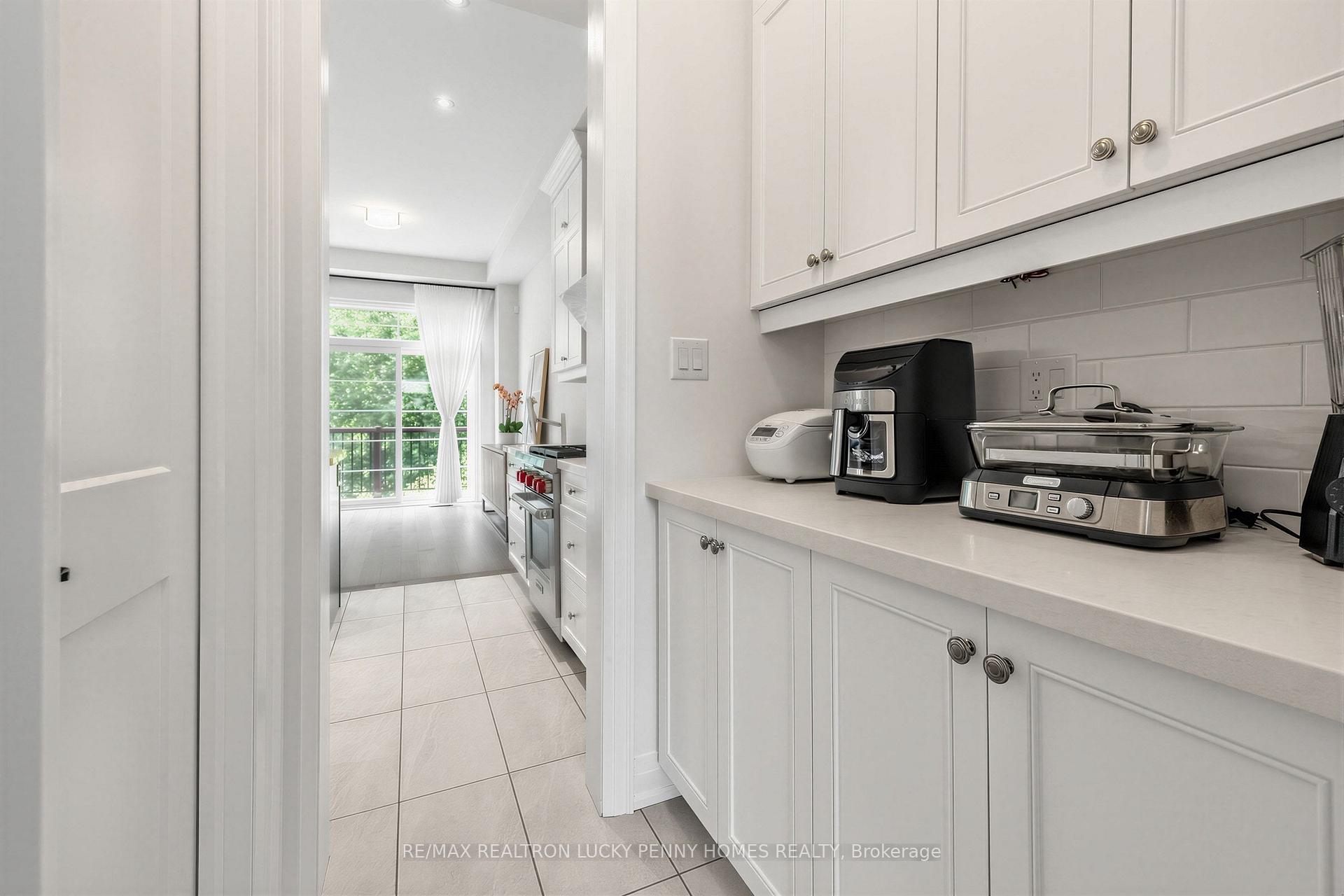 Photo 11 of 82 West Village Lane, Markham, Angus Glen — HOMEH