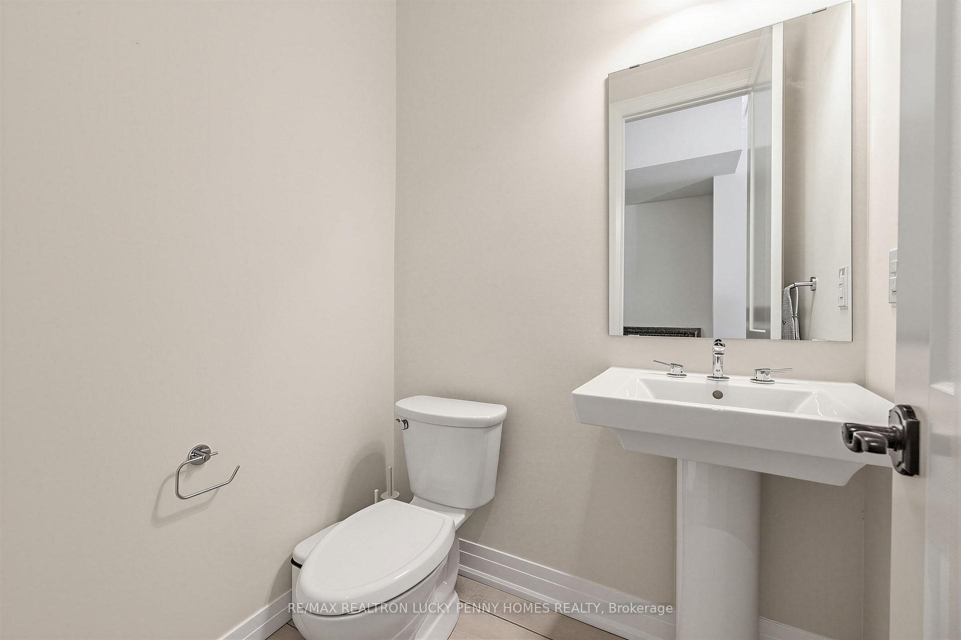 Photo 13 of 82 West Village Lane, Markham, Angus Glen — HOMEH