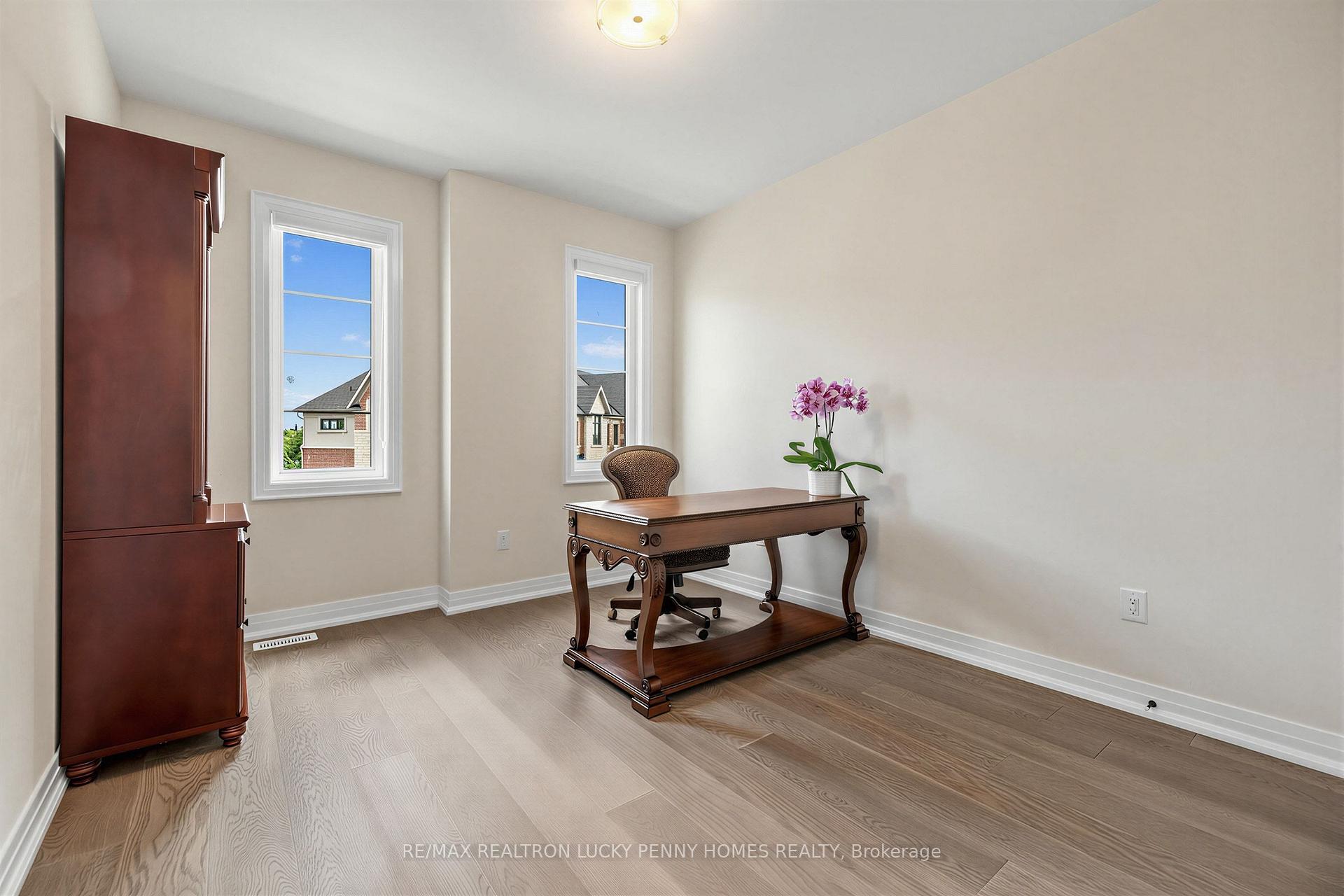 Photo 24 of 82 West Village Lane, Markham, Angus Glen — HOMEH
