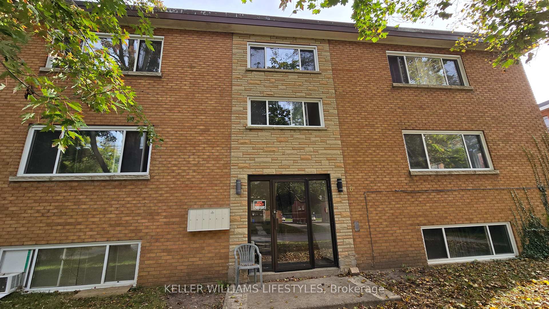 Photo 2 of Unit Unit 3, 6 Balfour Place, London, East P — HOMEH