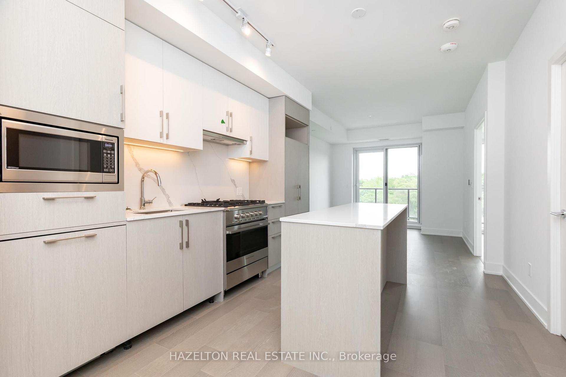 Photo 3 of Unit 603, 8 Manor Road W, Toronto, Yonge-Eglinton — HOMEH