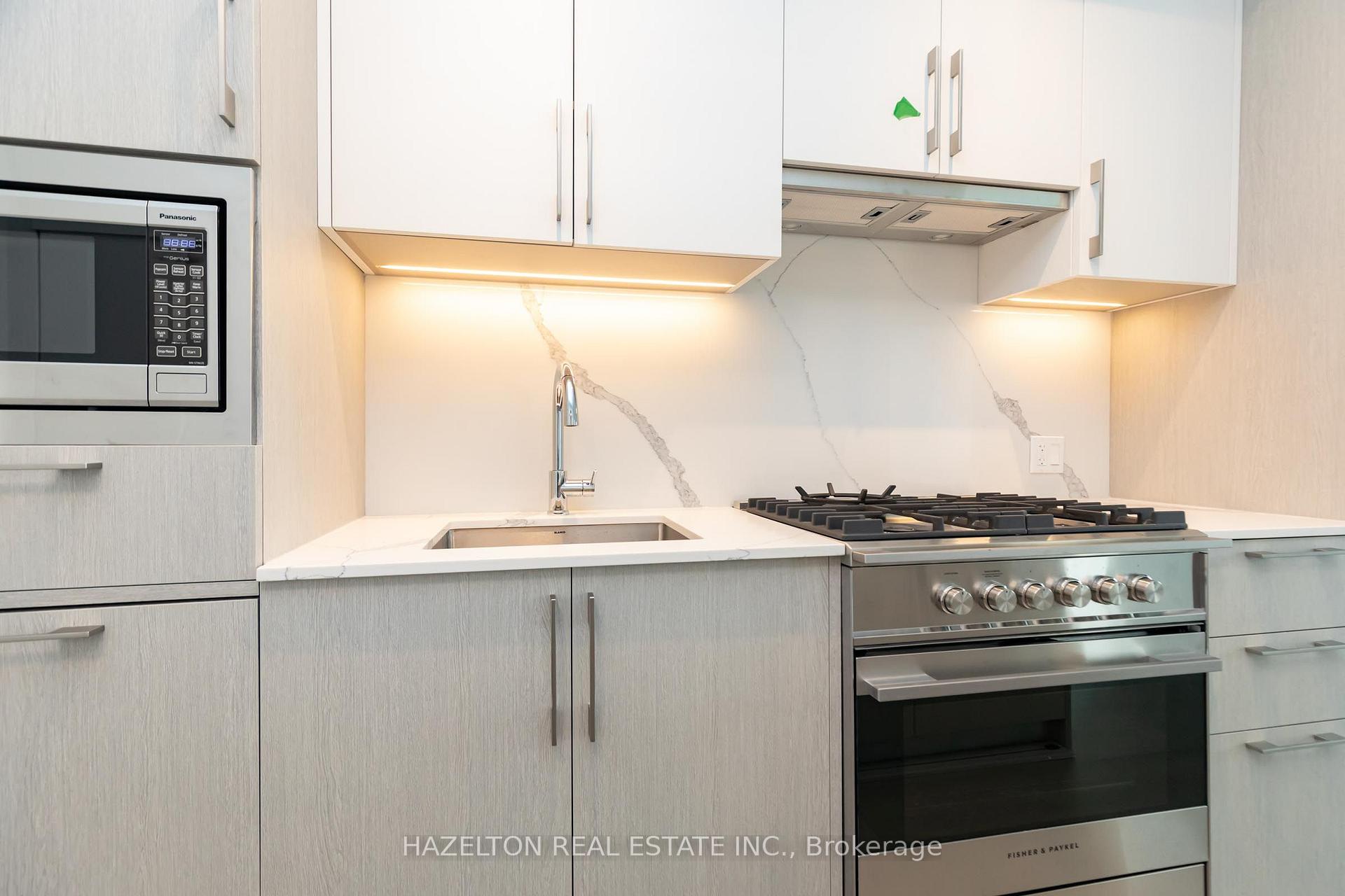 Photo 11 of Unit 603, 8 Manor Road W, Toronto, Yonge-Eglinton — HOMEH