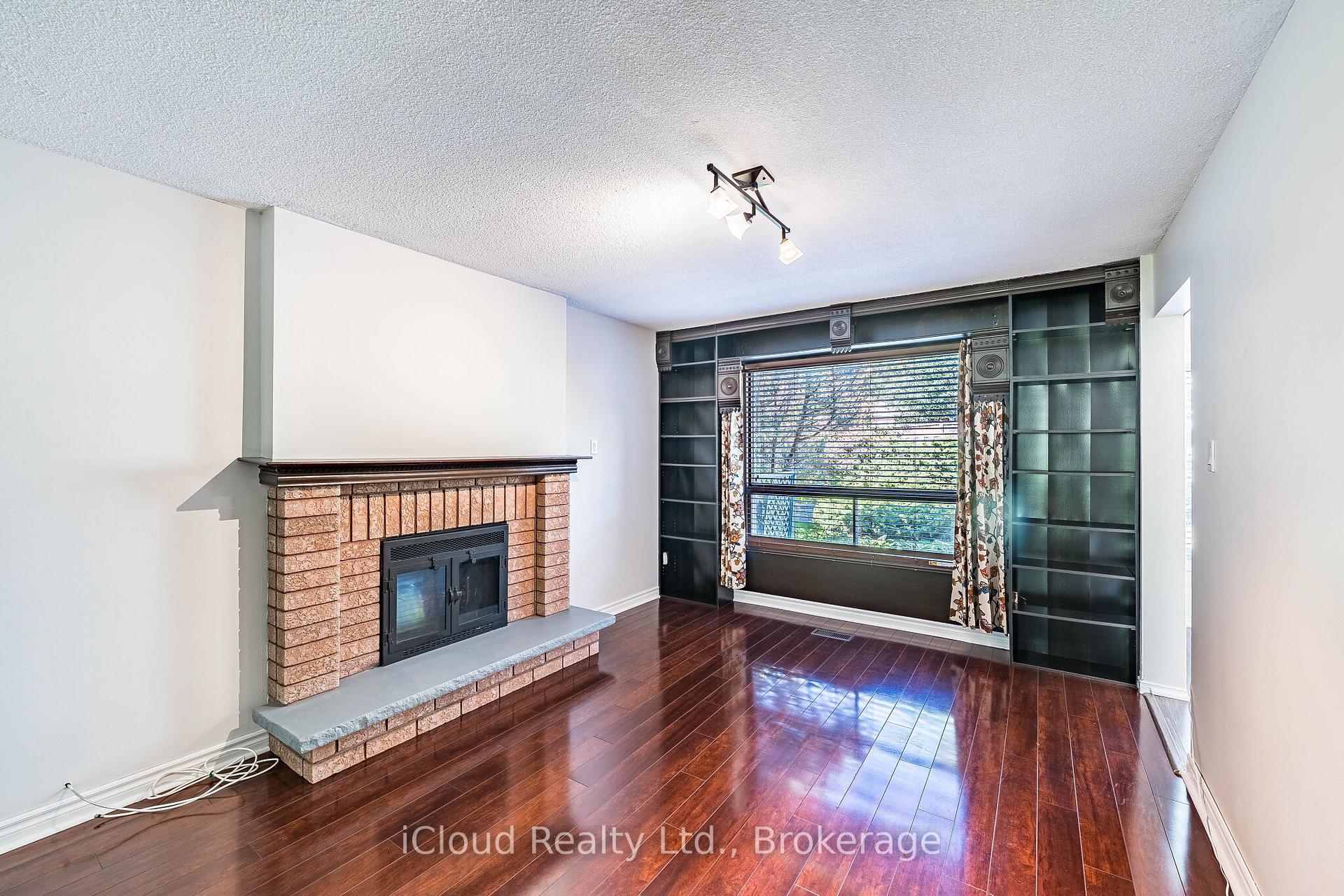 Photo 16 of 2017 Grenville Drive, Oakville, Wedgewood Creek — HOMEH