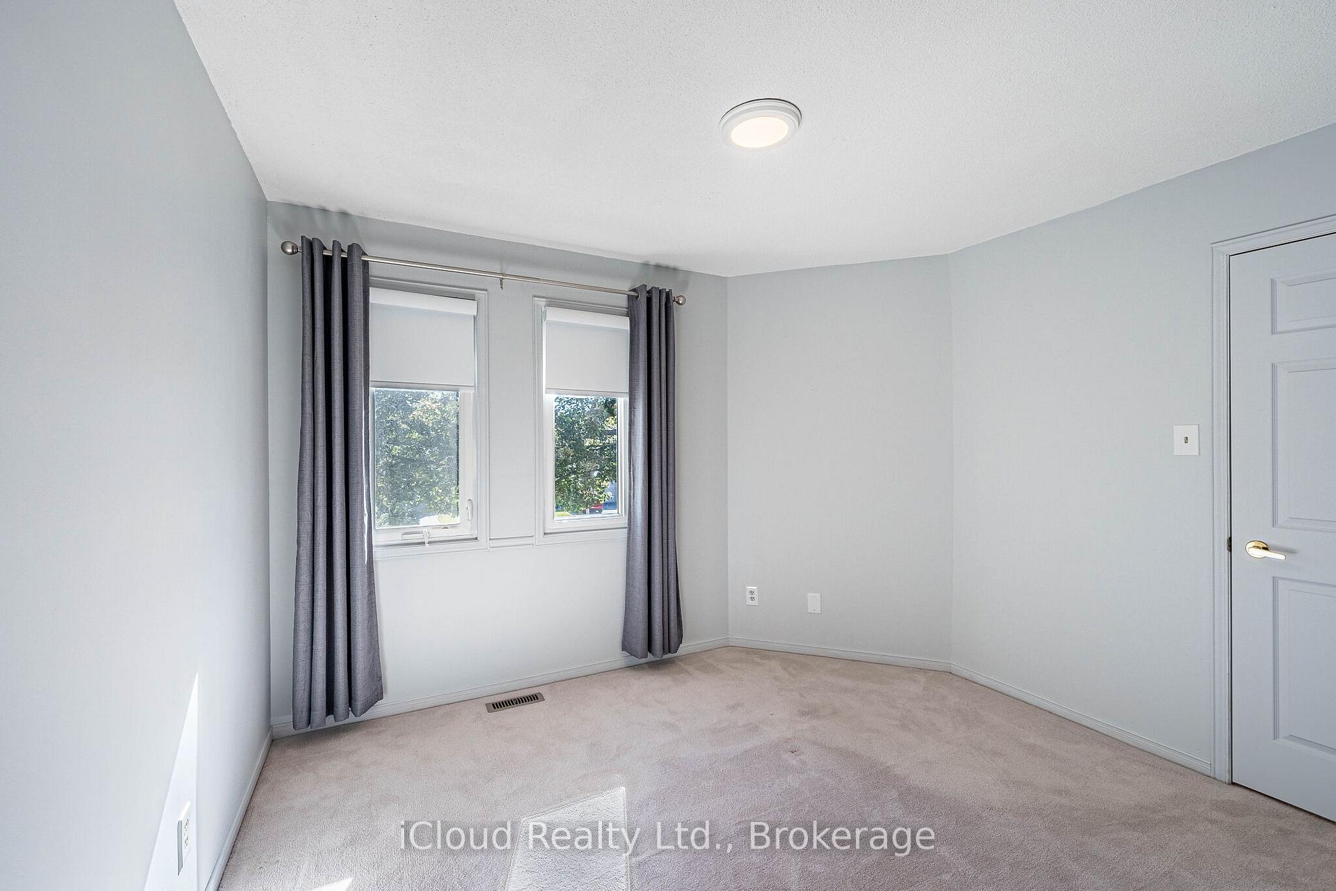 Photo 23 of 2017 Grenville Drive, Oakville, Wedgewood Creek — HOMEH