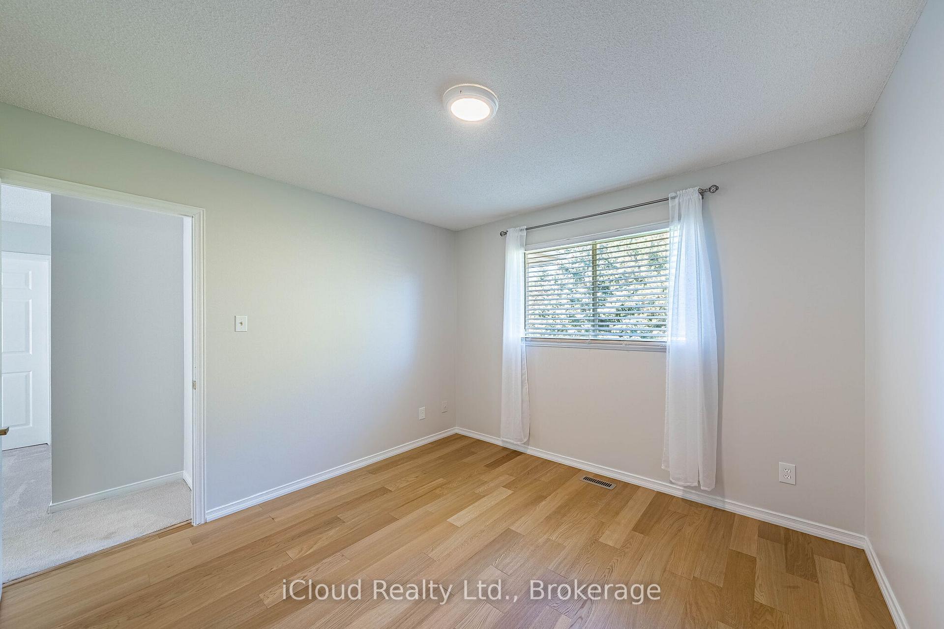 Photo 25 of 2017 Grenville Drive, Oakville, Wedgewood Creek — HOMEH